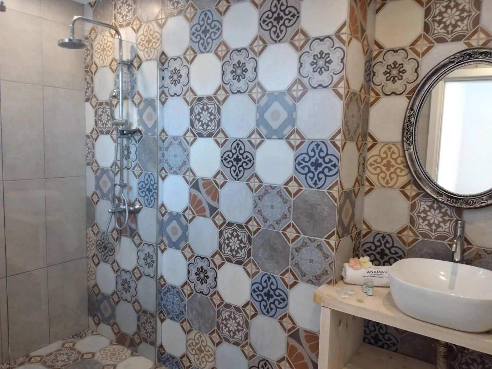 Bathroom in Anamar Santorini