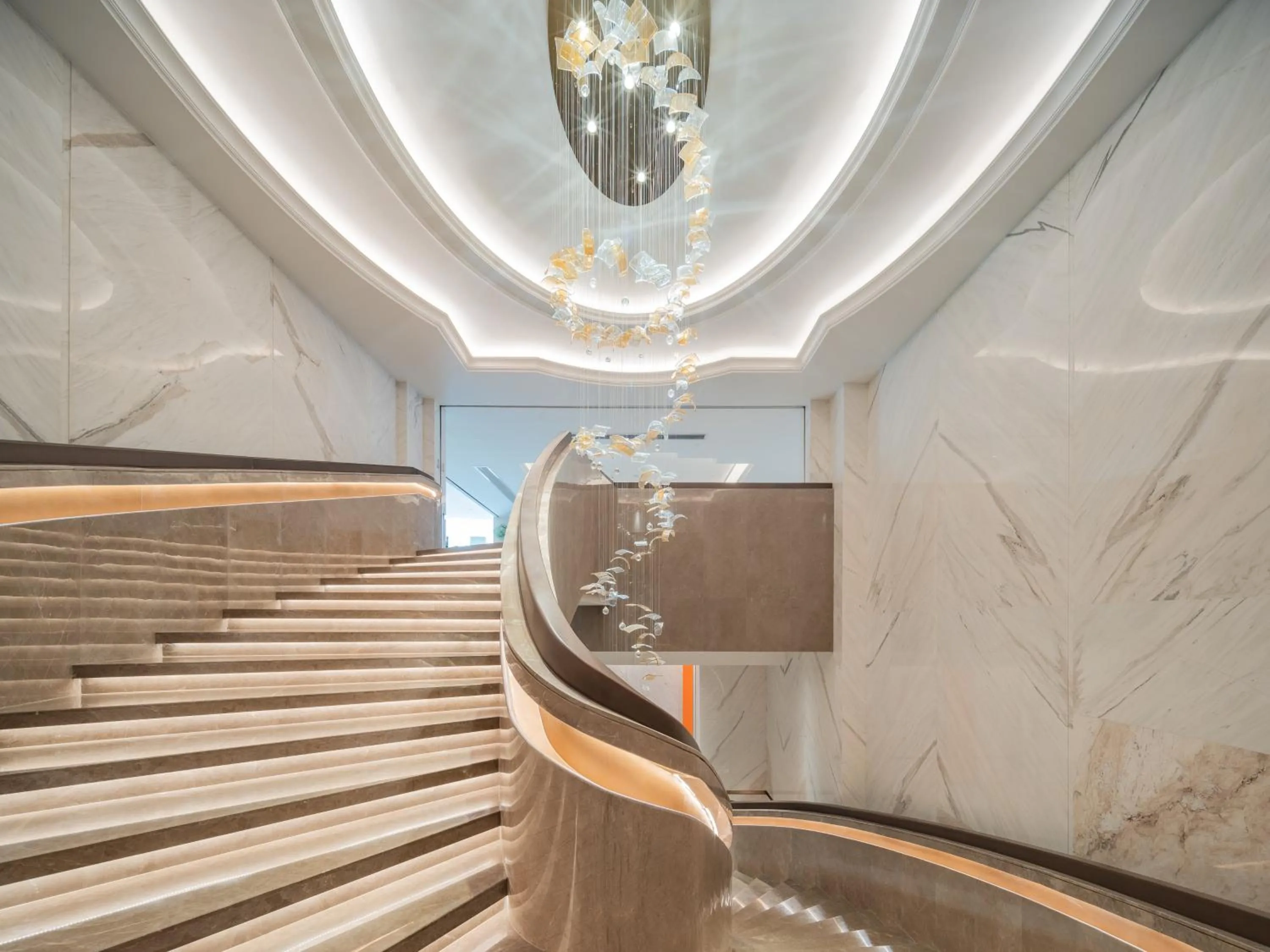 Property building in Holiday Inn Zhengzhou Zhongzhou by IHG