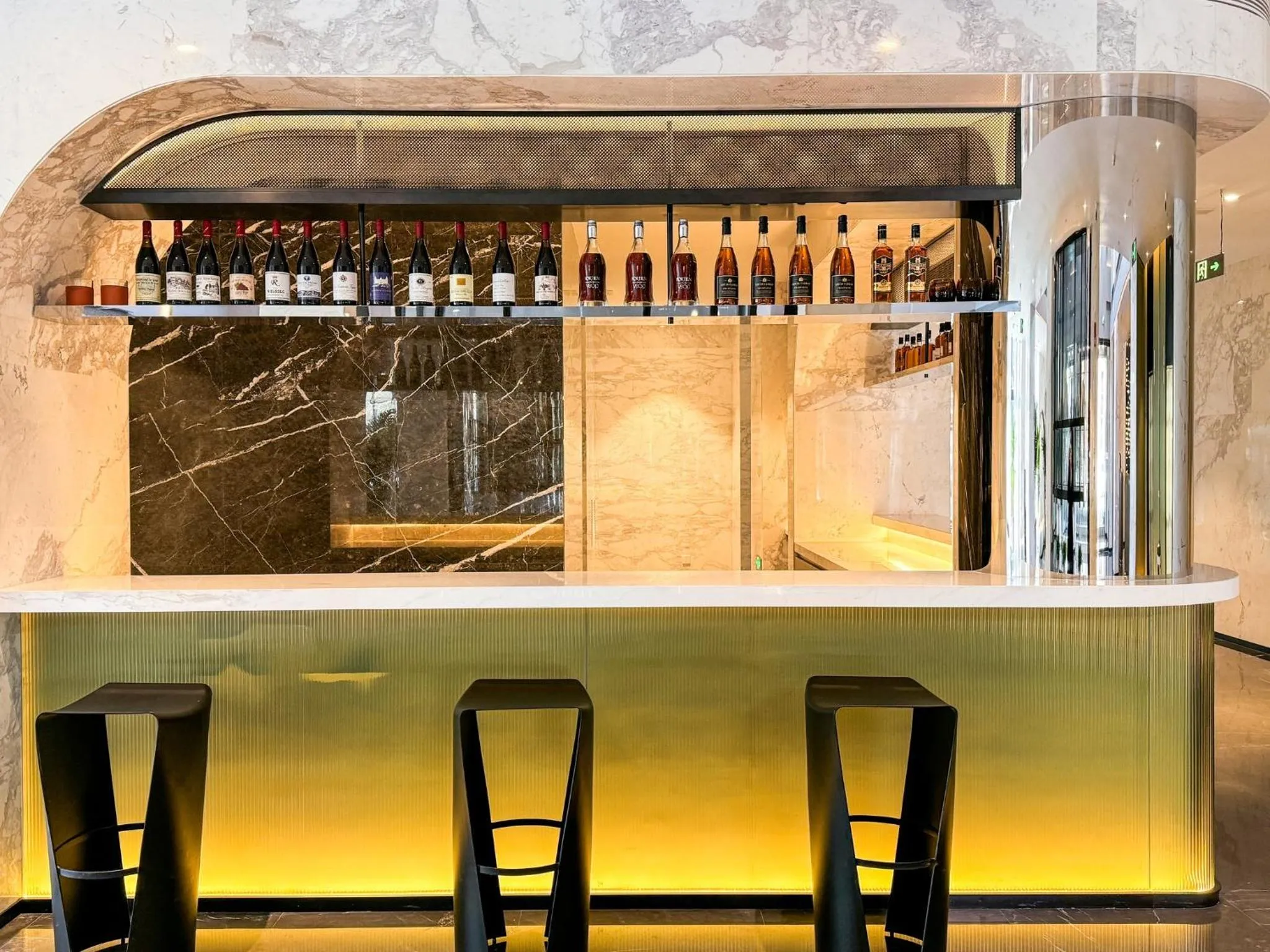 Lobby or reception in Holiday Inn Zhengzhou Zhongzhou by IHG