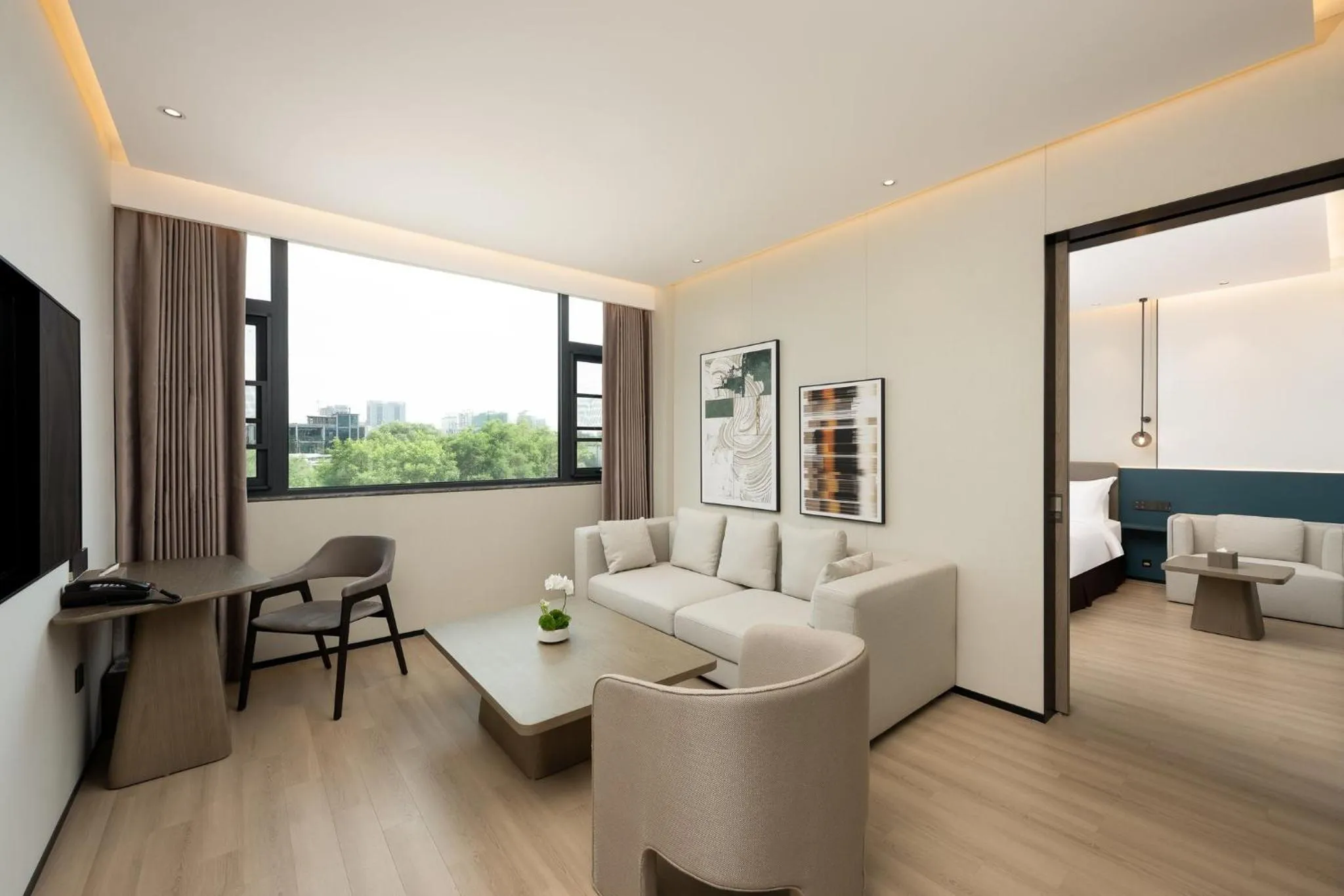 Photo of the whole room in Holiday Inn Zhengzhou Zhongzhou by IHG