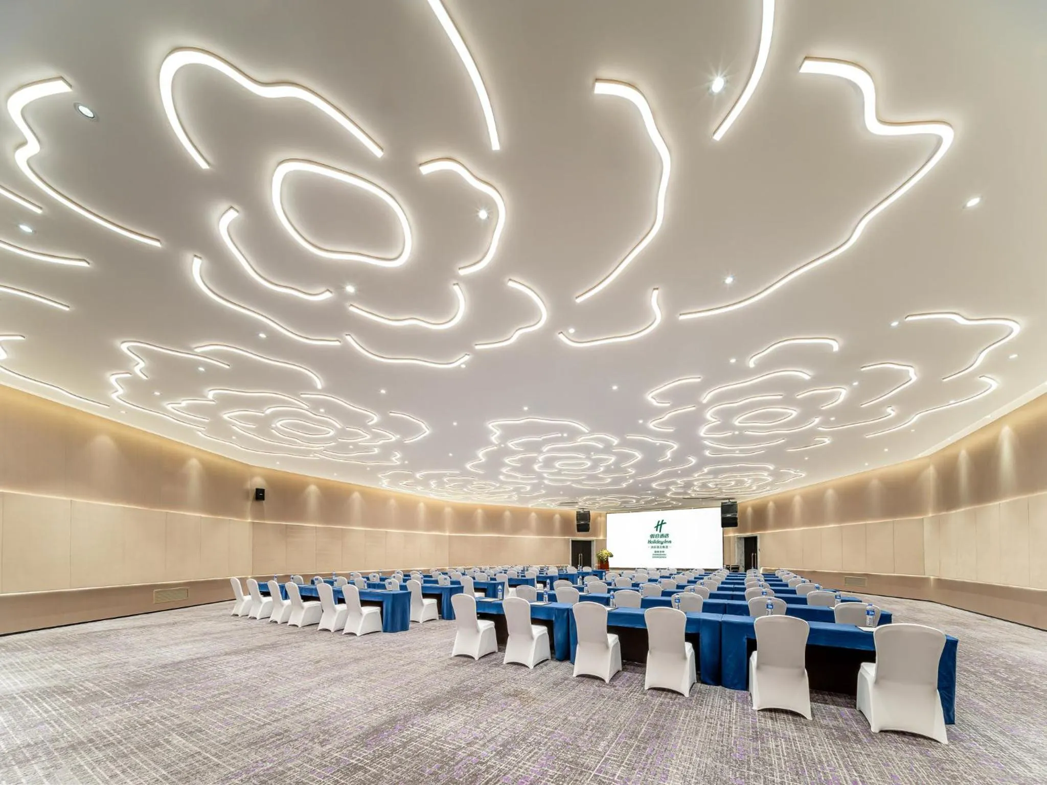 Meeting/conference room in Holiday Inn Zhengzhou Zhongzhou by IHG