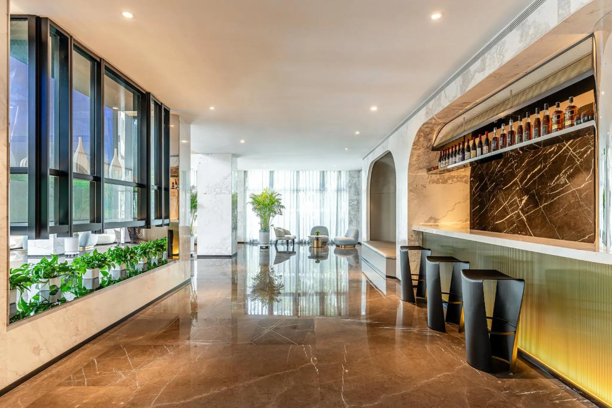 Property building in Holiday Inn Zhengzhou Zhongzhou by IHG