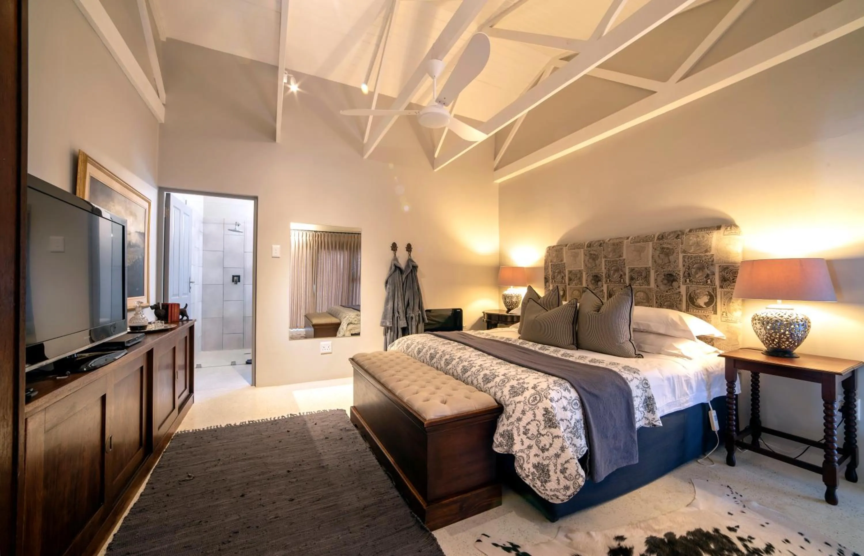 Bed in Inverell Station by The Oyster Collection