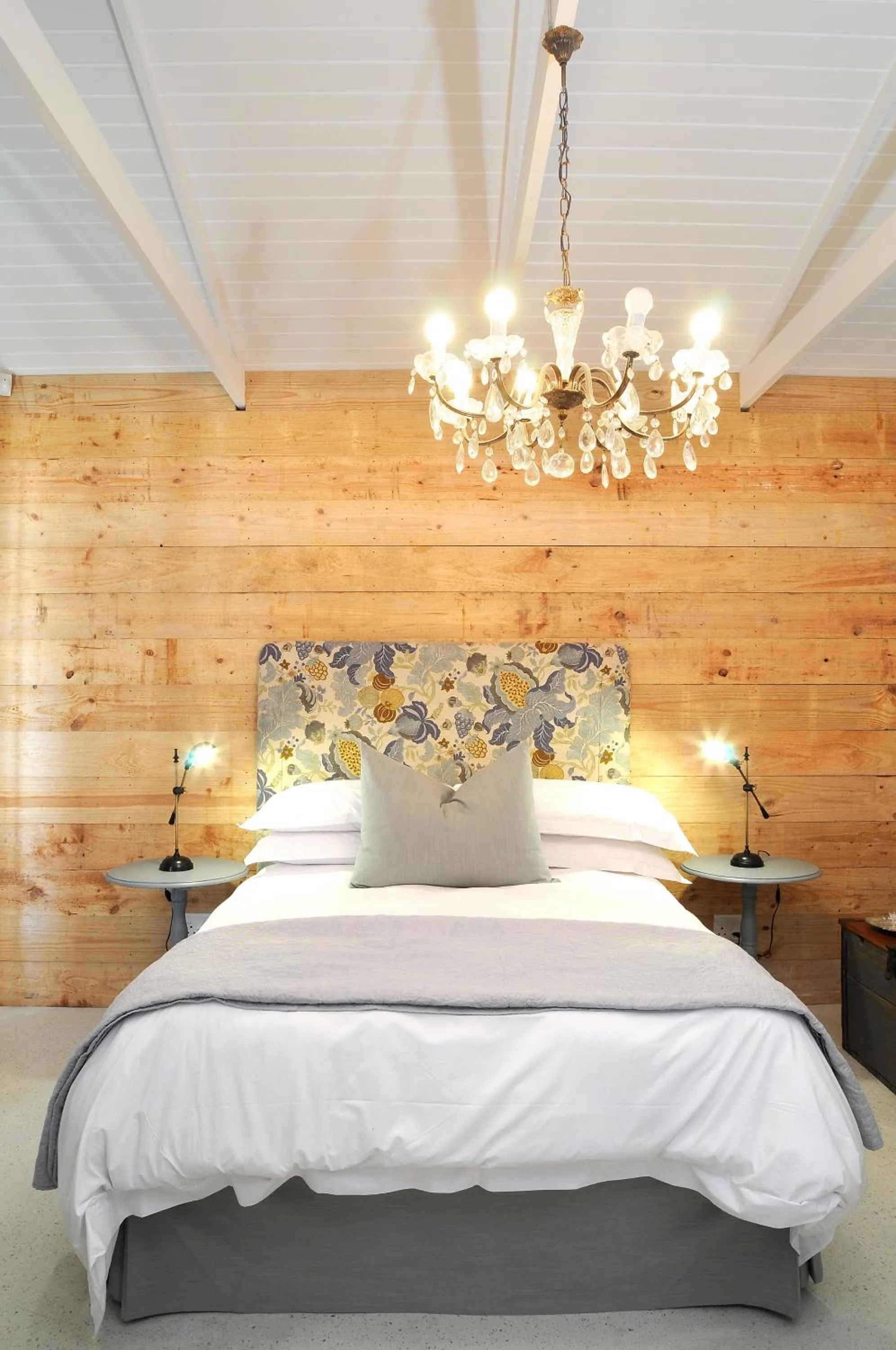 Bed in Inverell Station by The Oyster Collection