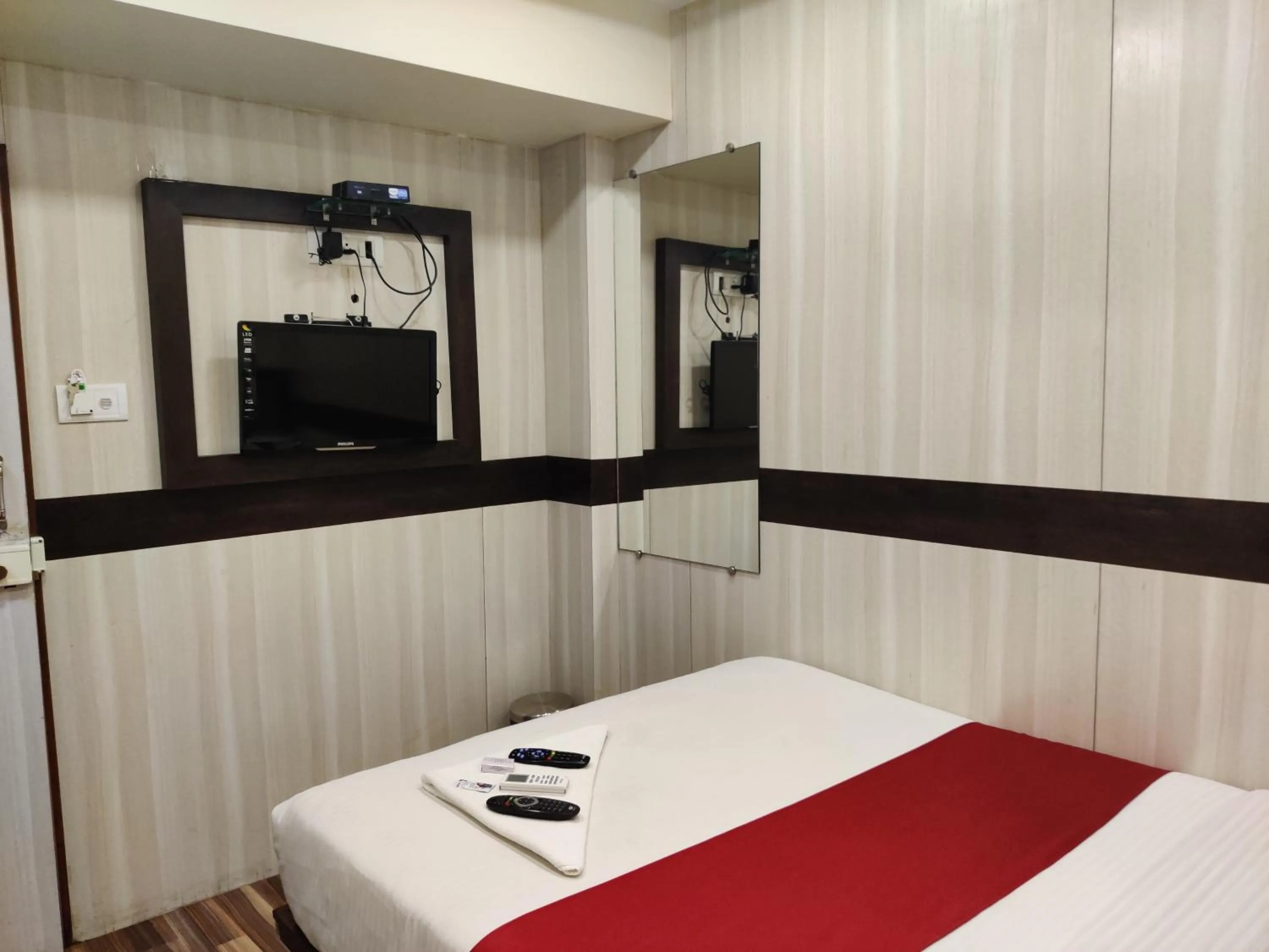 TV and multimedia, Bed in Hotel Happyland