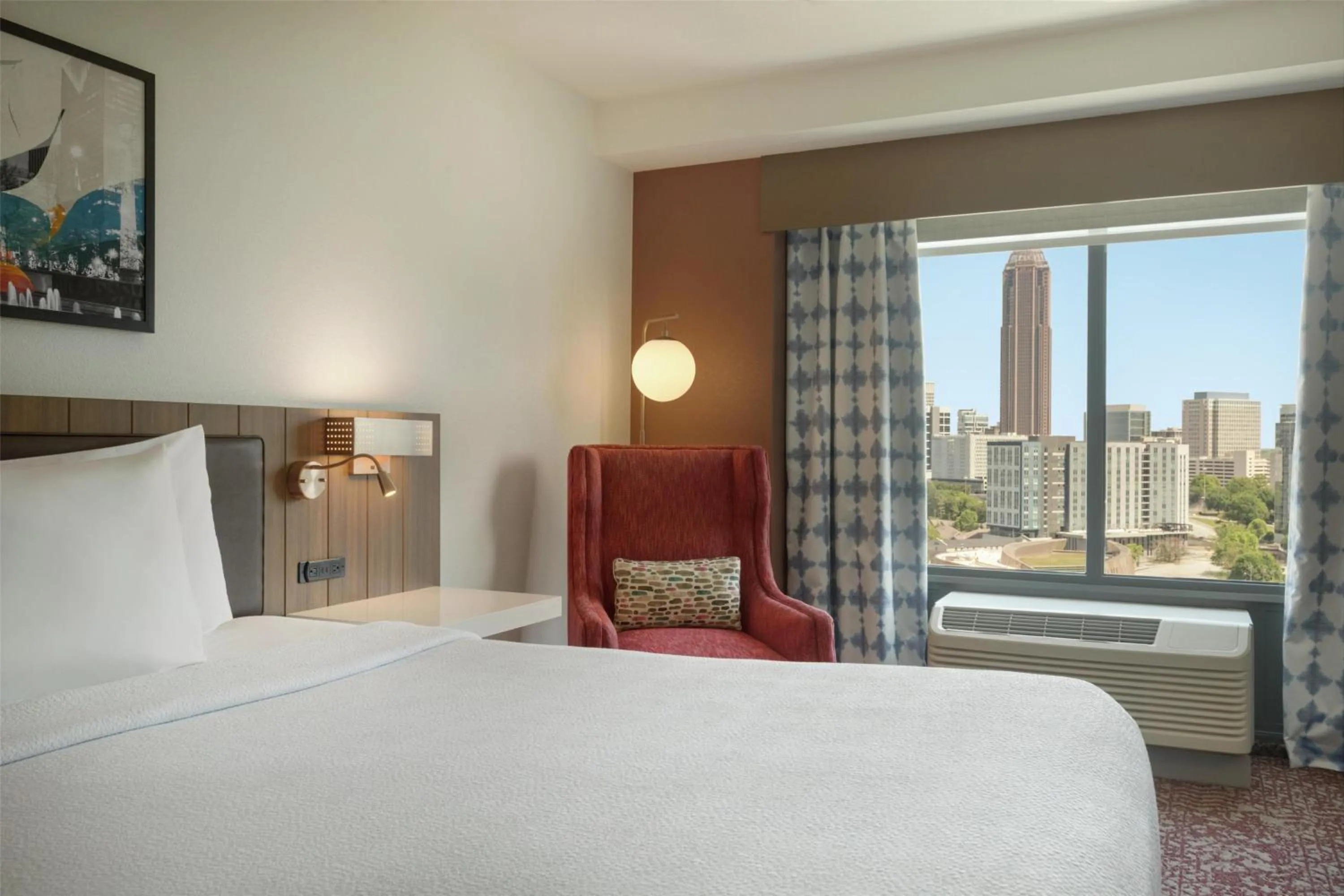 Bed in Hilton Garden Inn Atlanta Downtown