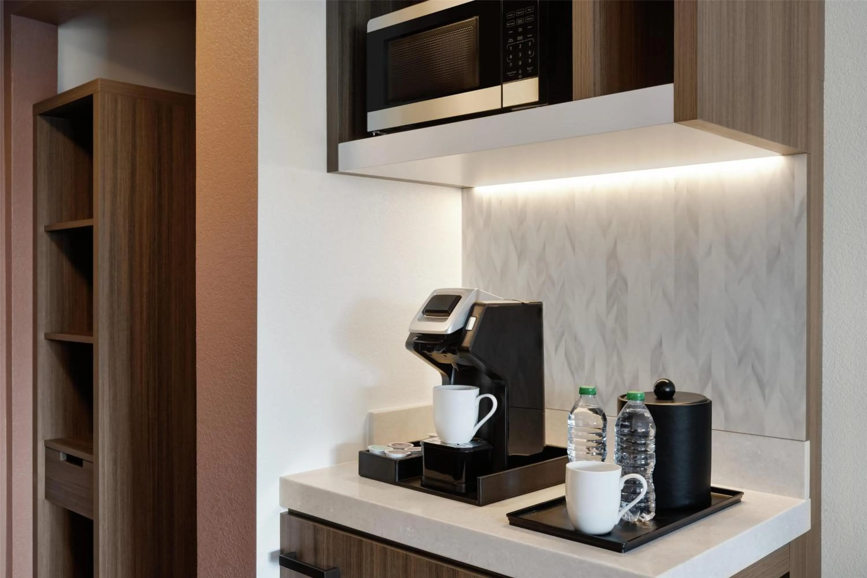 Photo of the whole room in Hilton Garden Inn Atlanta Downtown