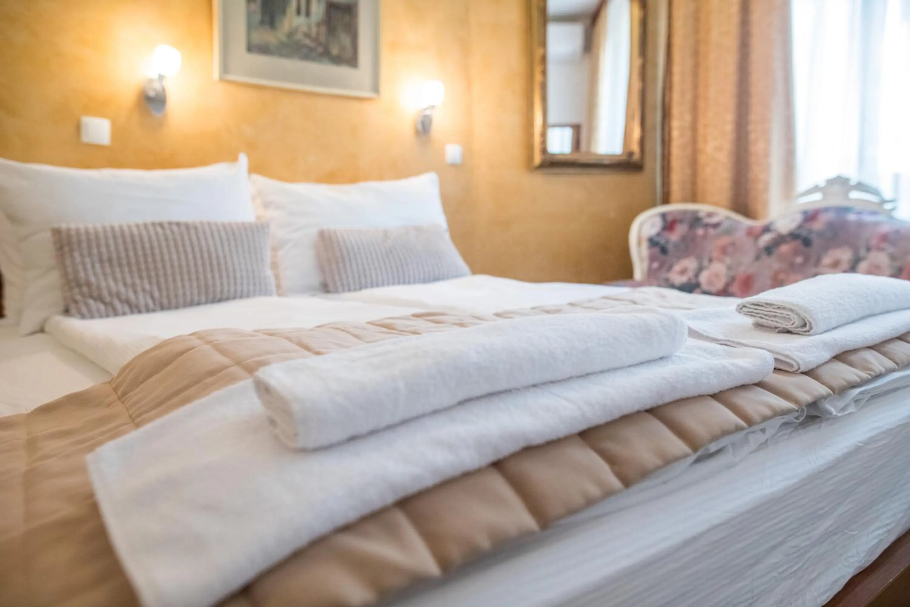 Photo of the whole room, Bed in Hotel Herc Sarajevo