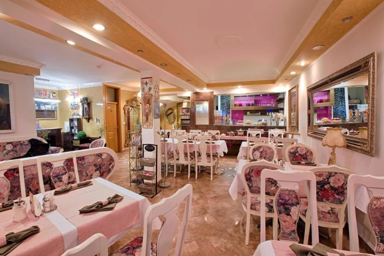 Restaurant/places to eat in Hotel Herc Sarajevo