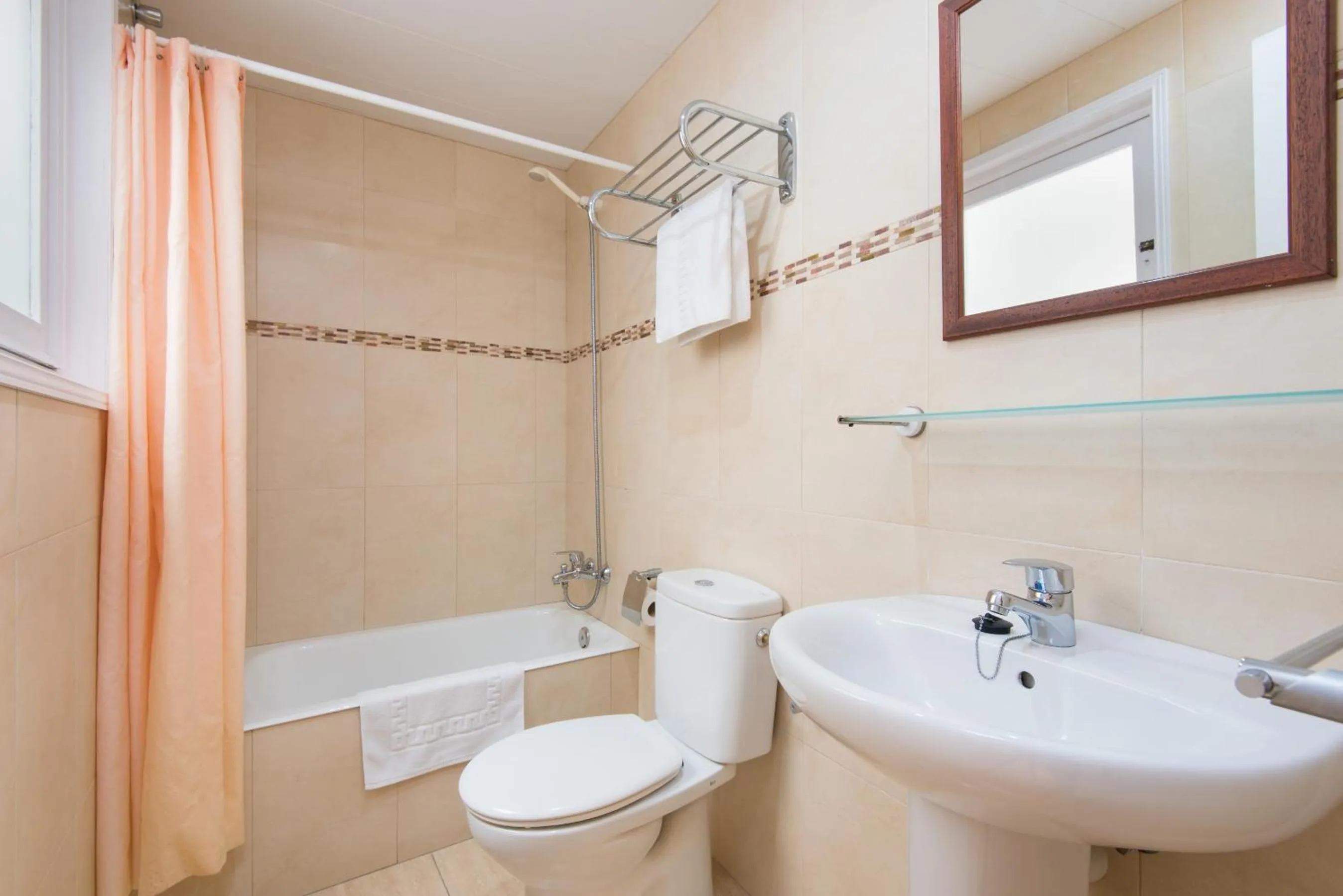 Bathroom in Hostal Jume - Urban Rooms