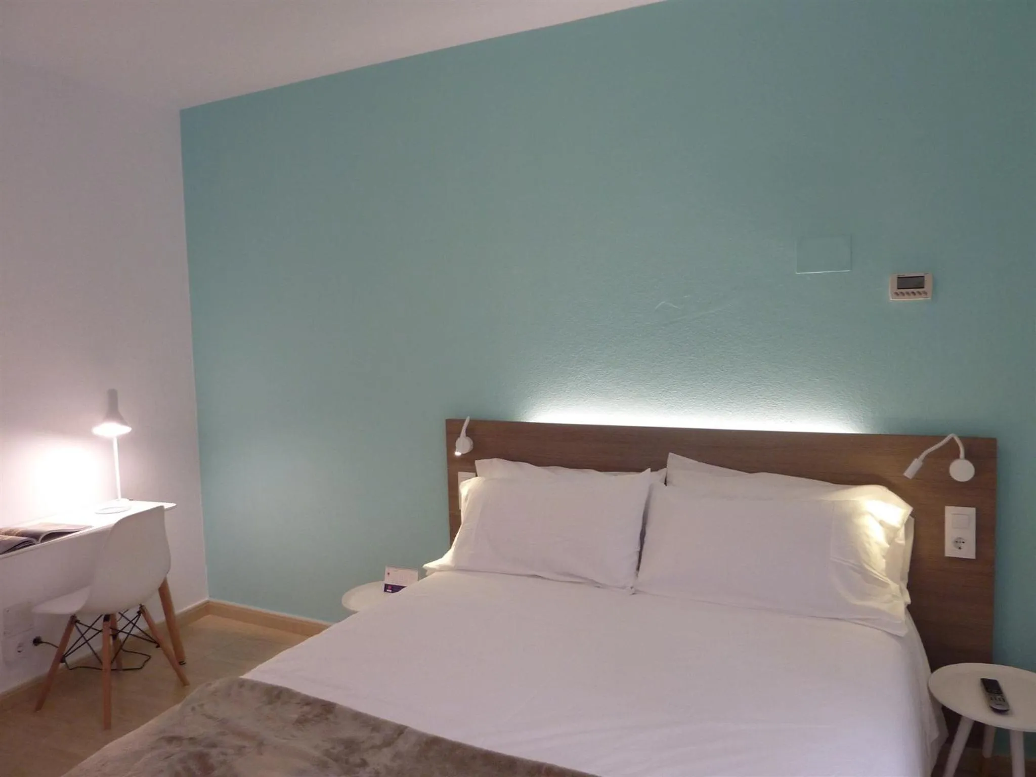 Photo of the whole room, Bed in Hostal Jume - Urban Rooms