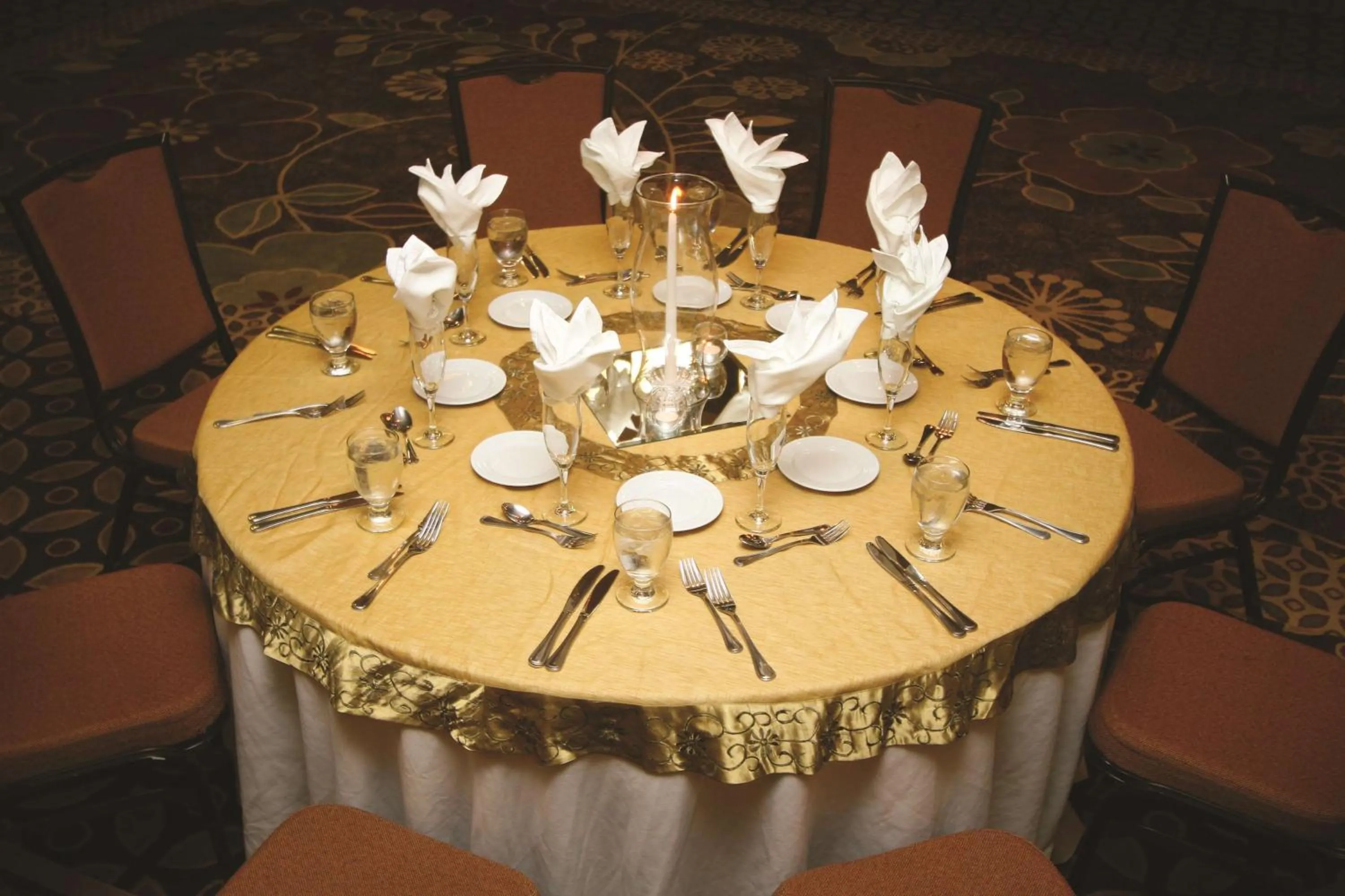 Meeting/conference room in Doubletree Suites by Hilton at The Battery Atlanta