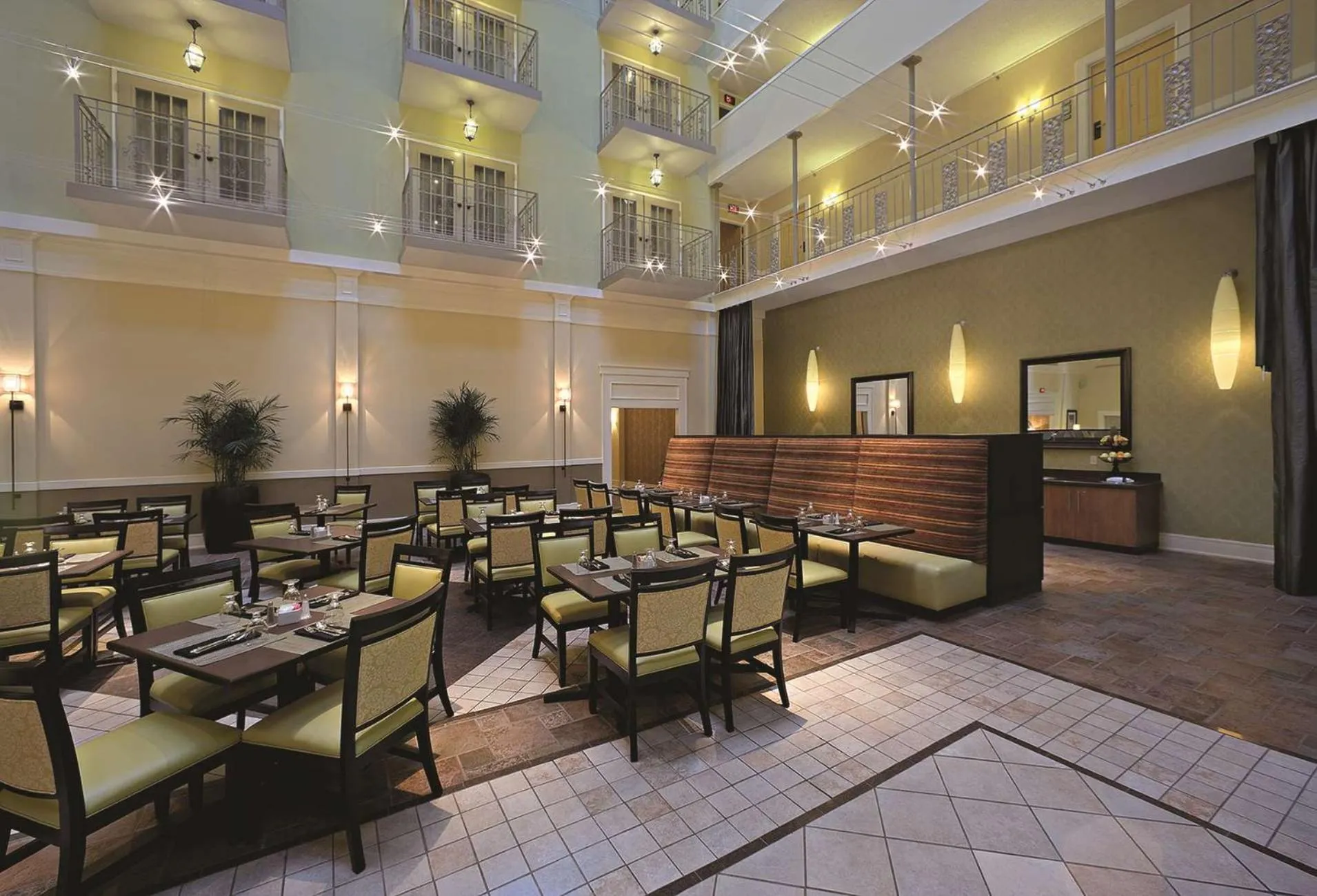 Restaurant/places to eat in Doubletree Suites by Hilton at The Battery Atlanta
