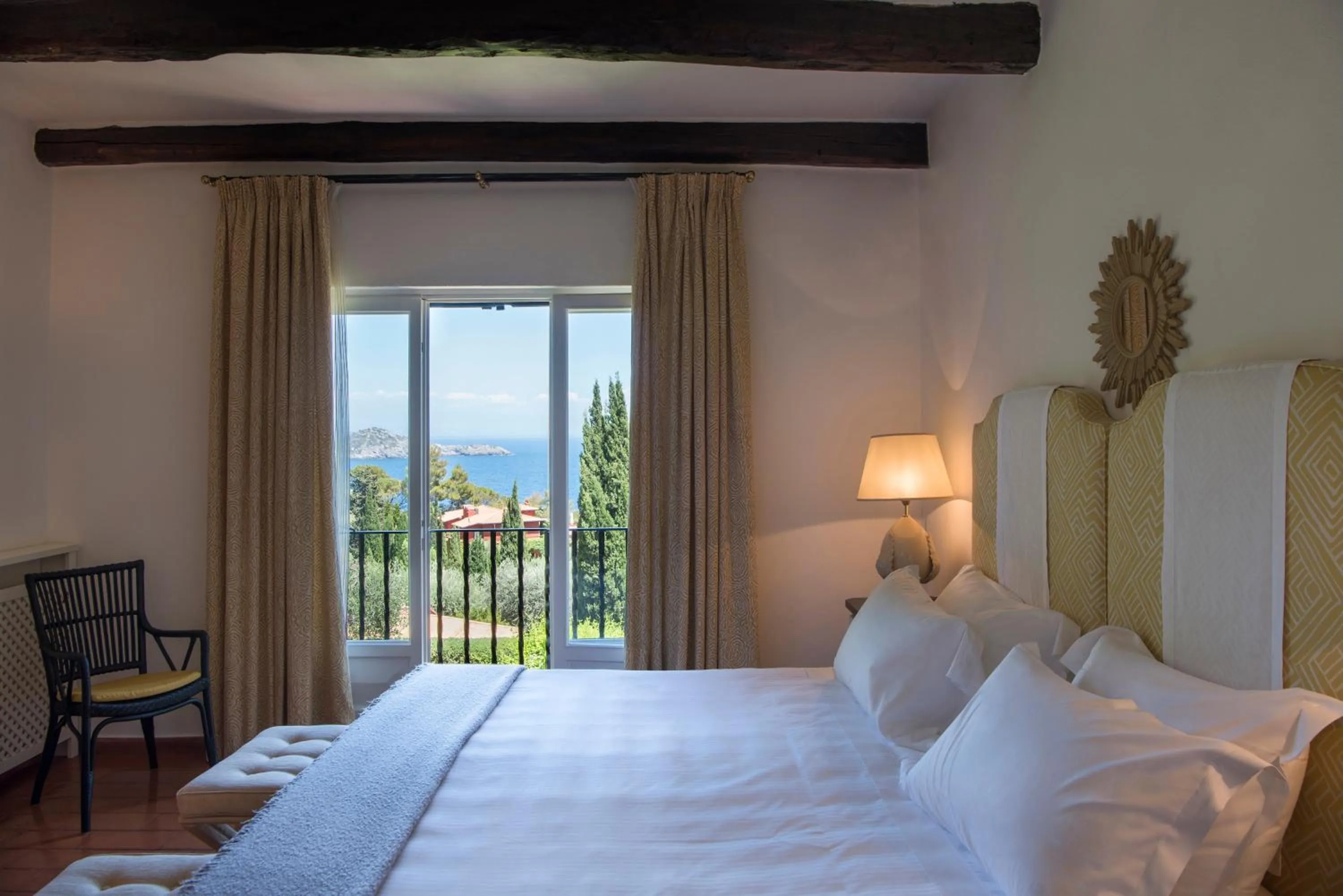 Balcony/Terrace, Bed in Il Pellicano