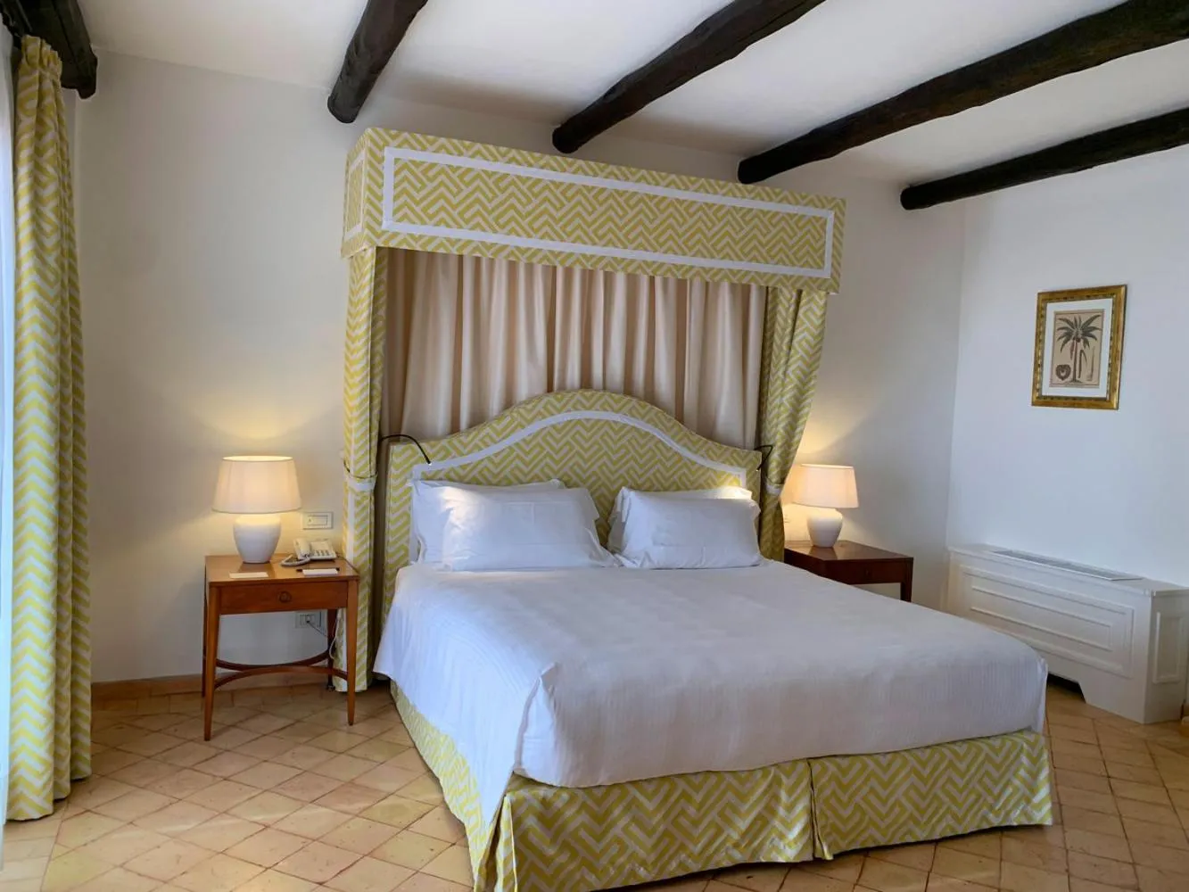 Bed in Il Pellicano