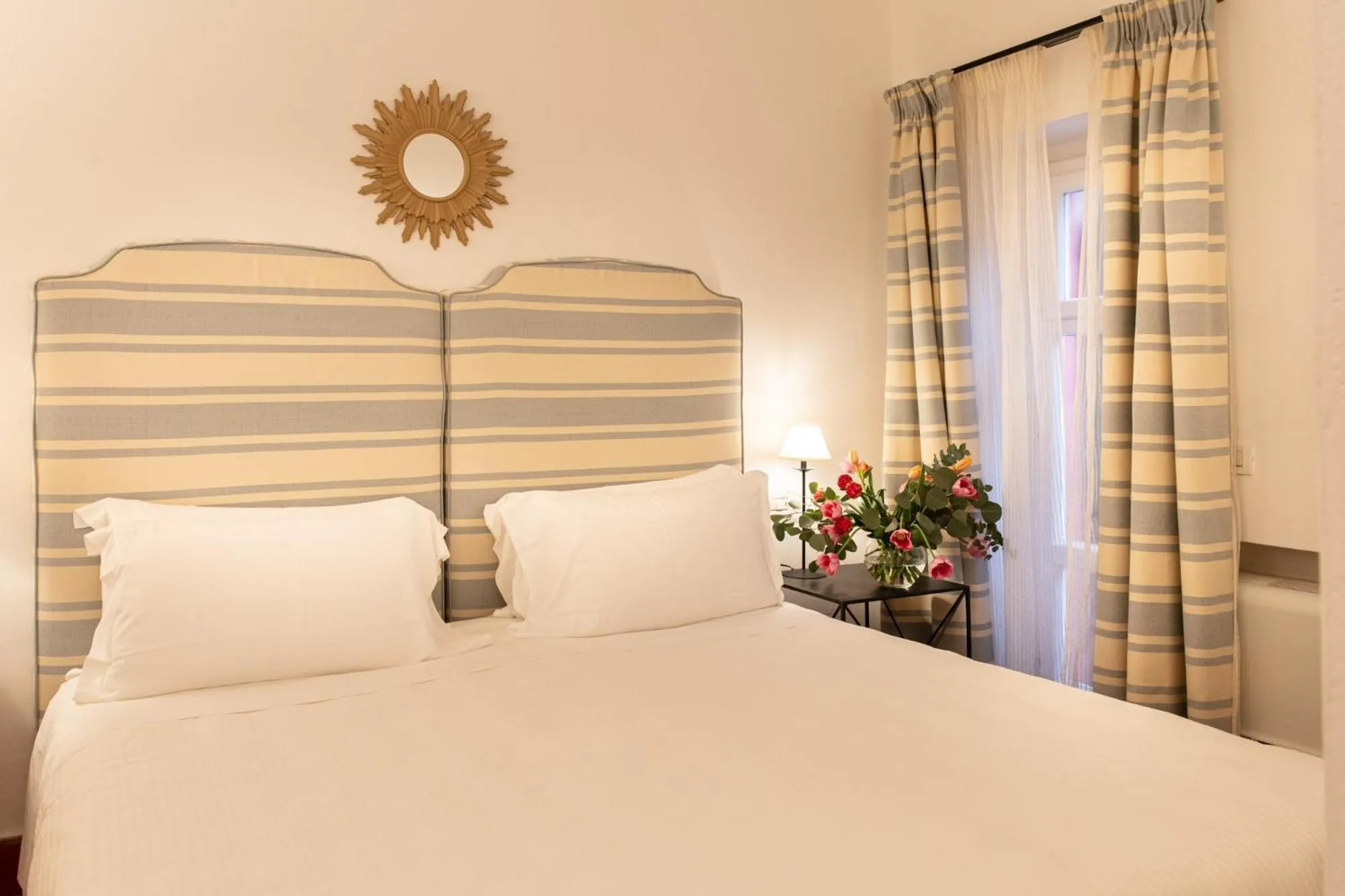 Bedroom, Bed in Il Pellicano