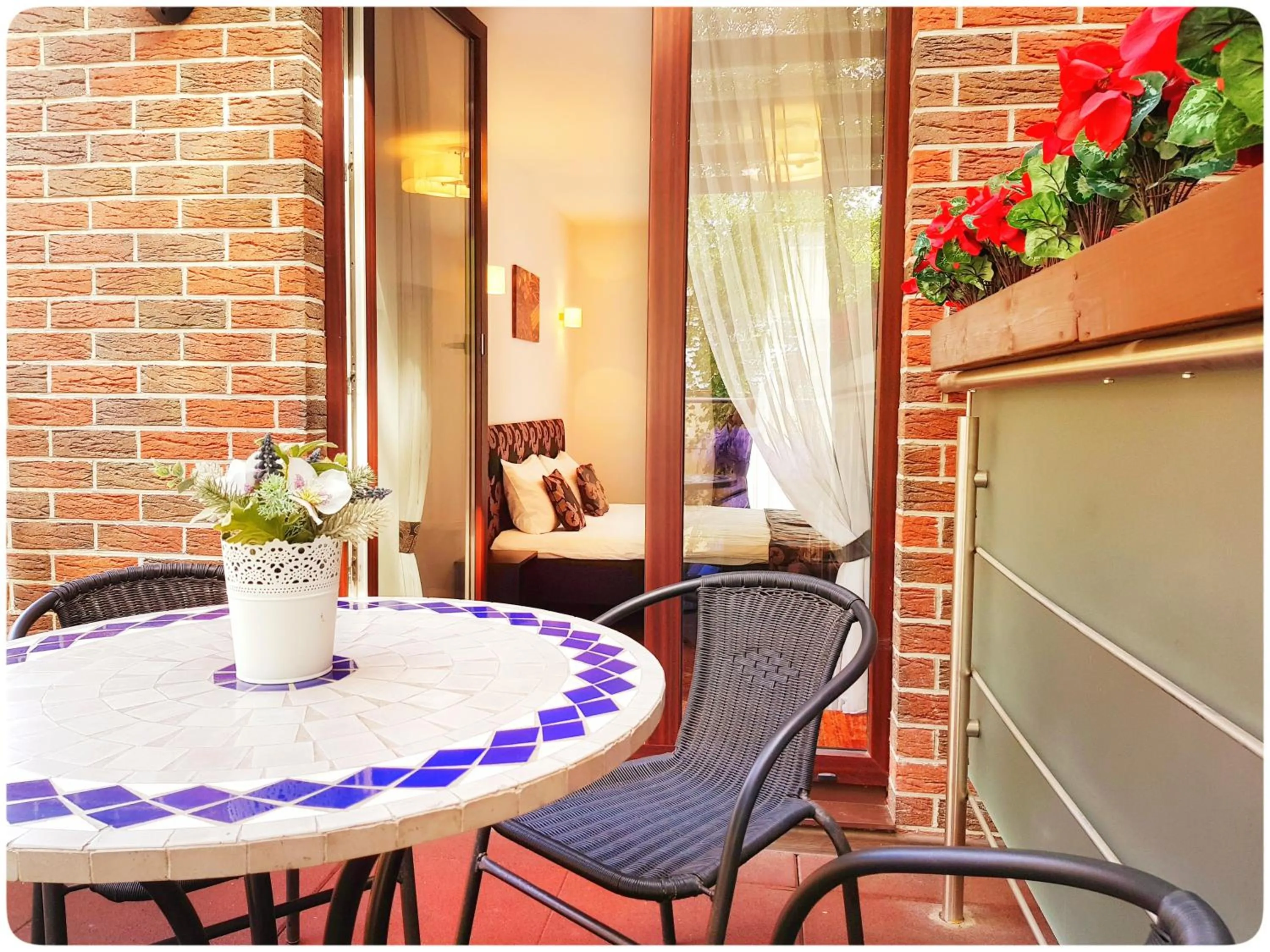 Luxury One-Bedroom Apartment with Terrace in HOME Apart-Hotel Vilnius