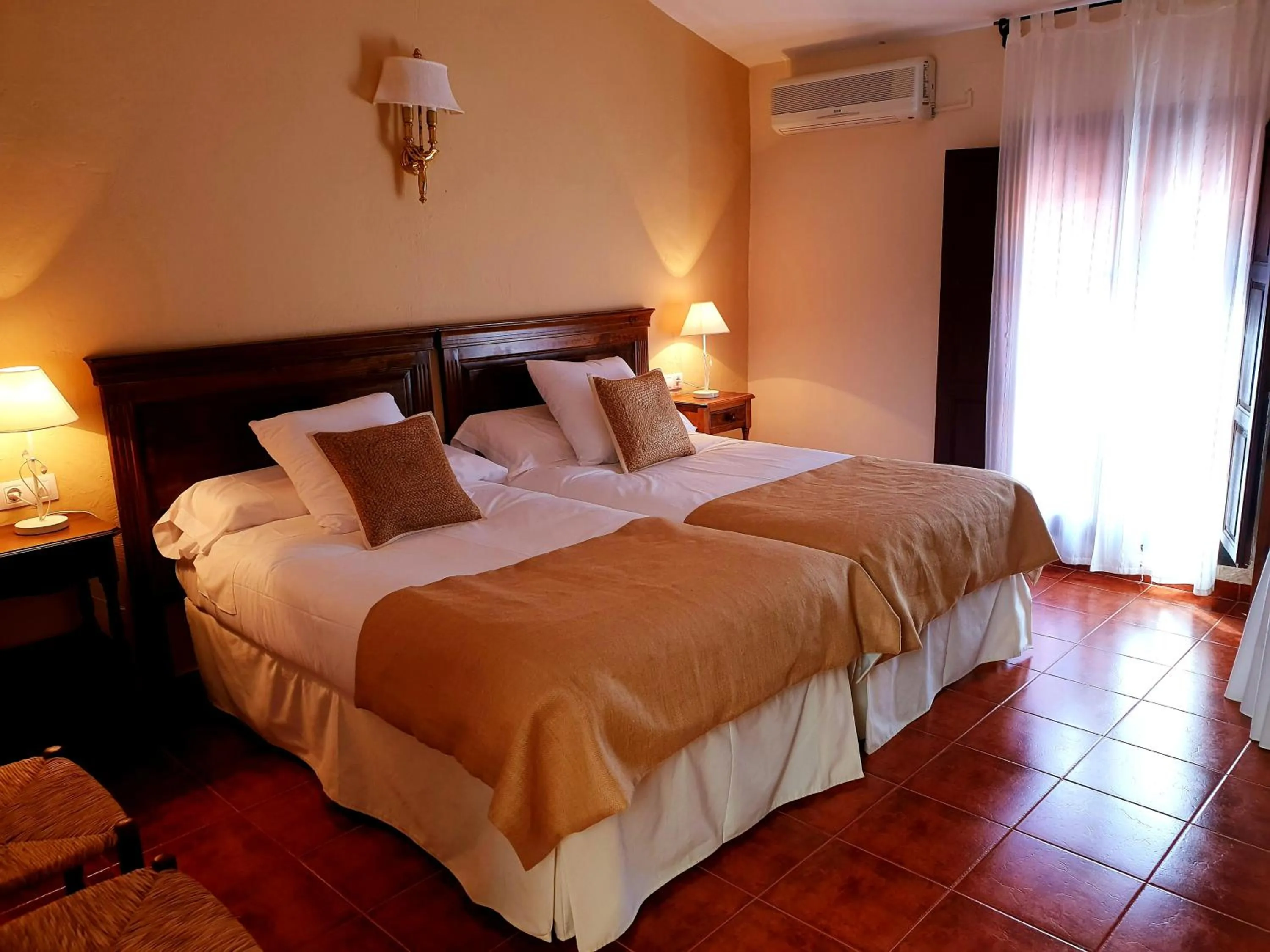 Photo of the whole room, Bed in Hospedium Hotel Val de Pinares