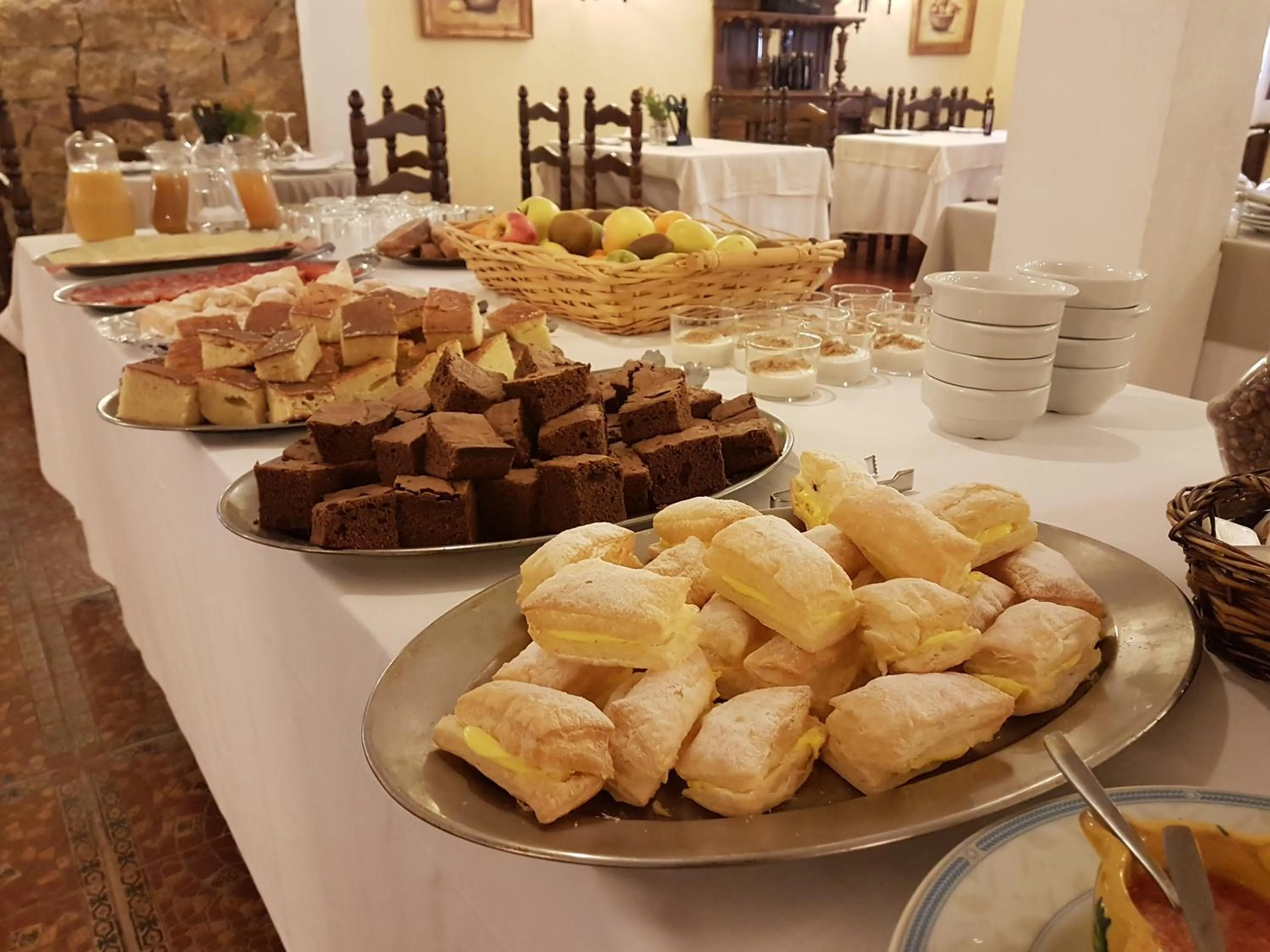 Food close-up in Hospedium Hotel Val de Pinares