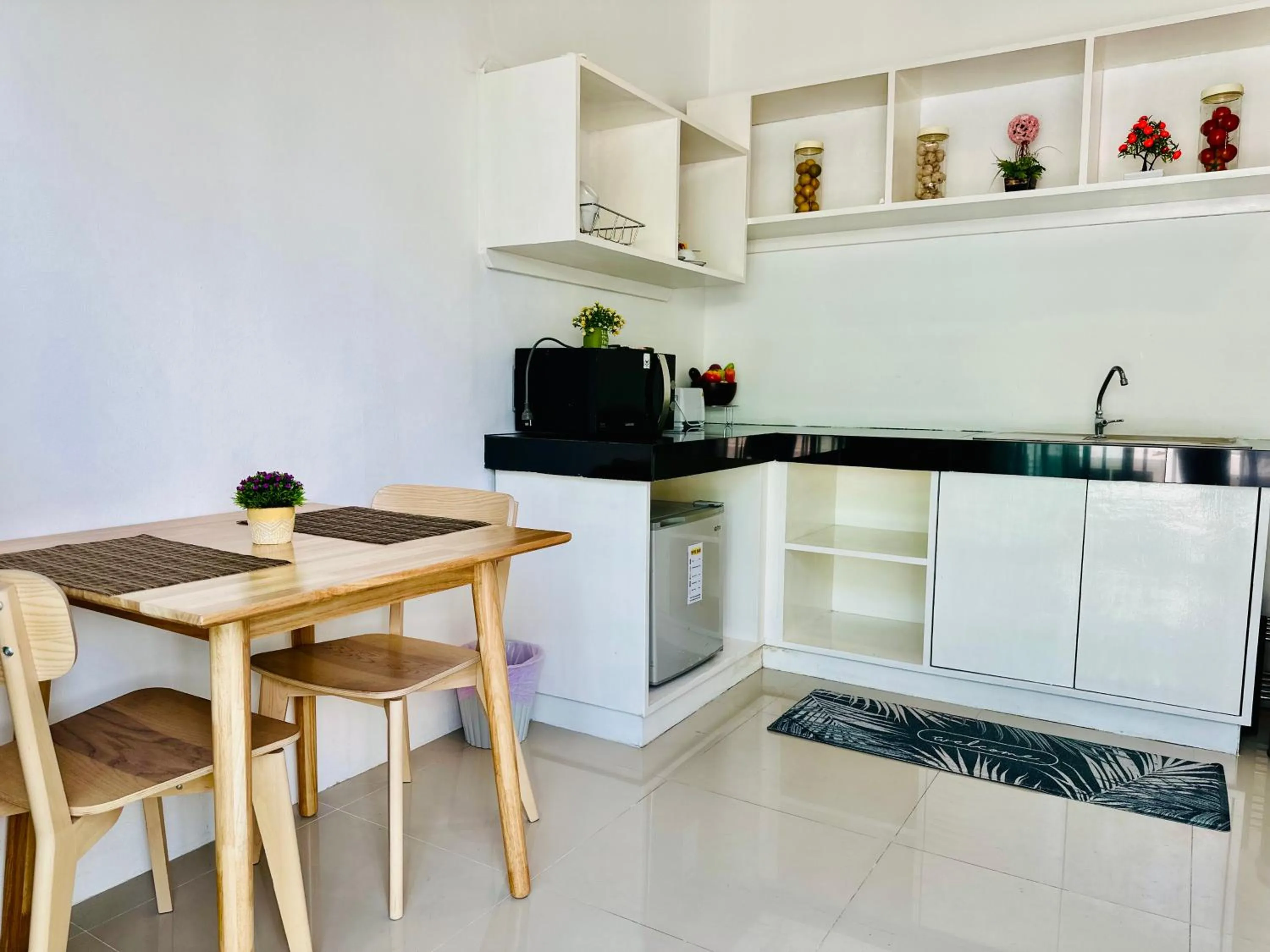 Kitchen or kitchenette in PJ Patong Resortel