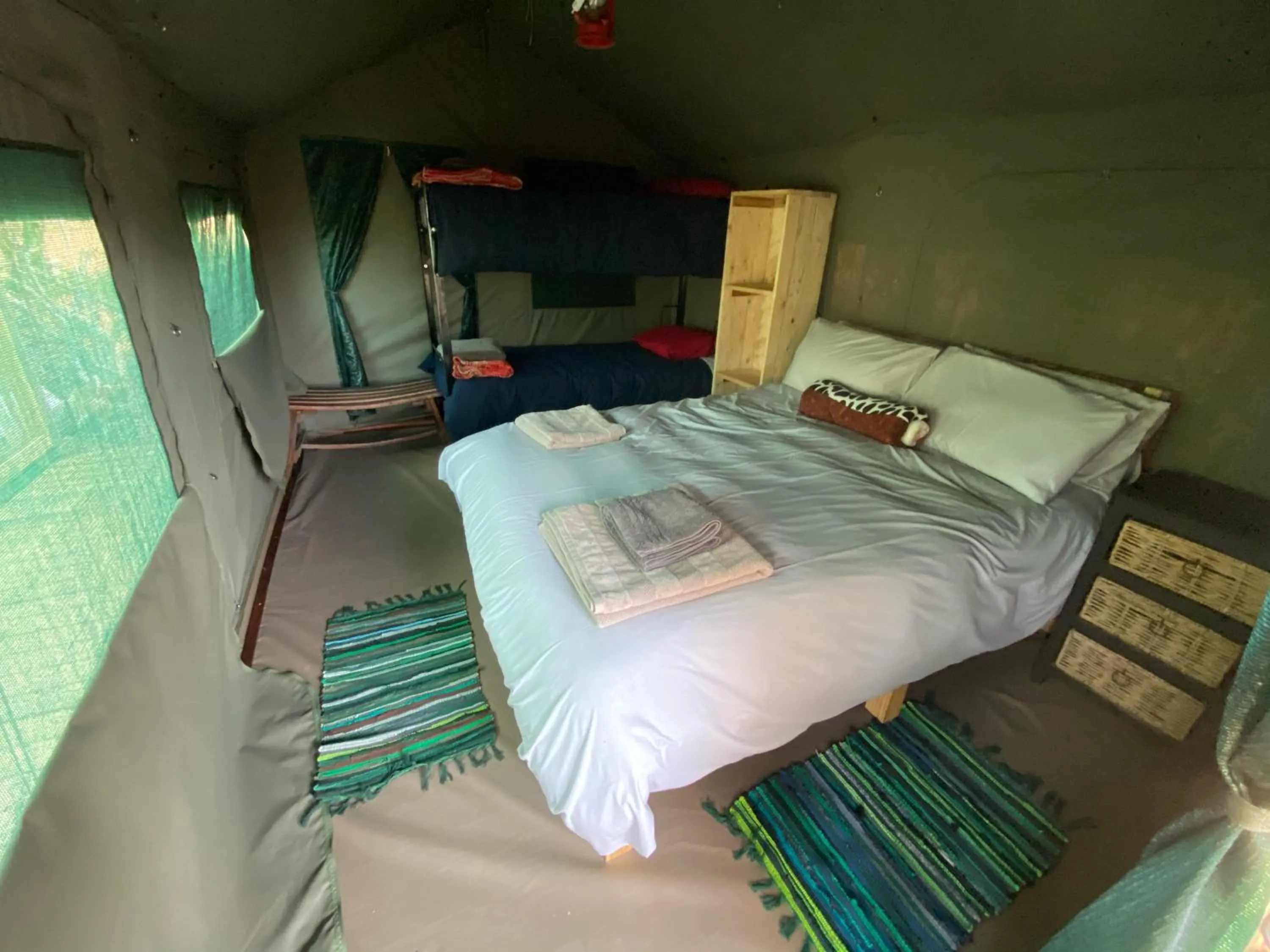 Photo of the whole room, Bed in Horseshoe Game Reserve