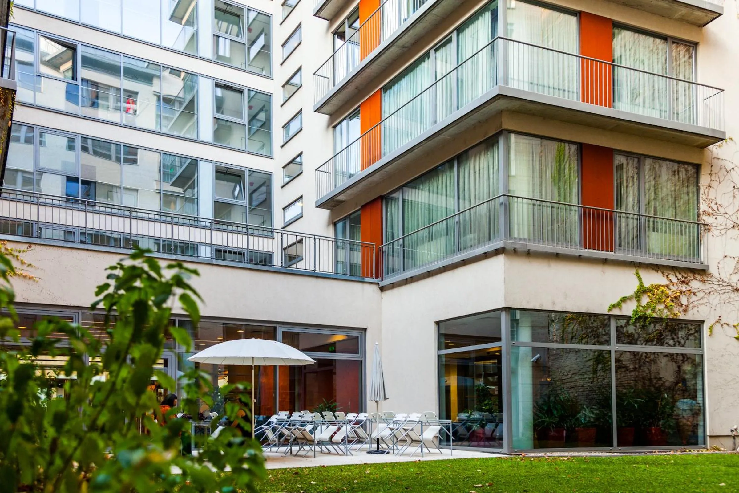Facade/entrance in City Gardens Hotel & Wellness