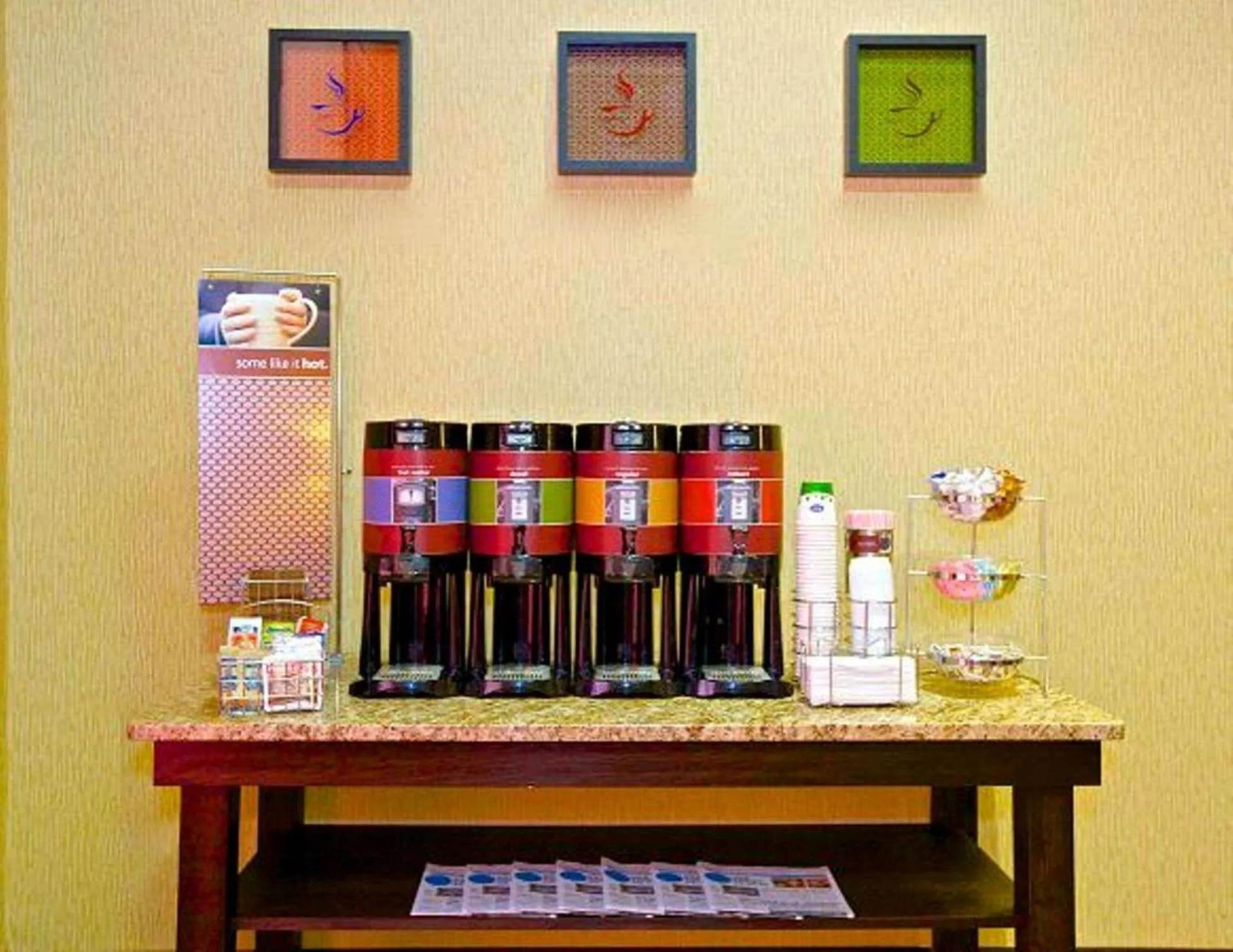 Dining area in Hampton Inn Atlanta/Douglasville