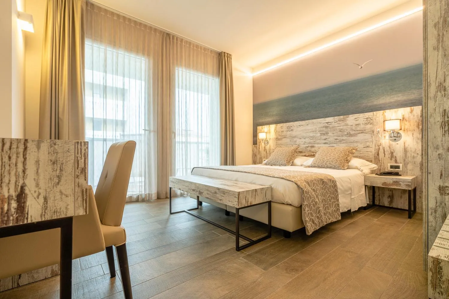 Photo of the whole room, Bed in Hotel Ambassador