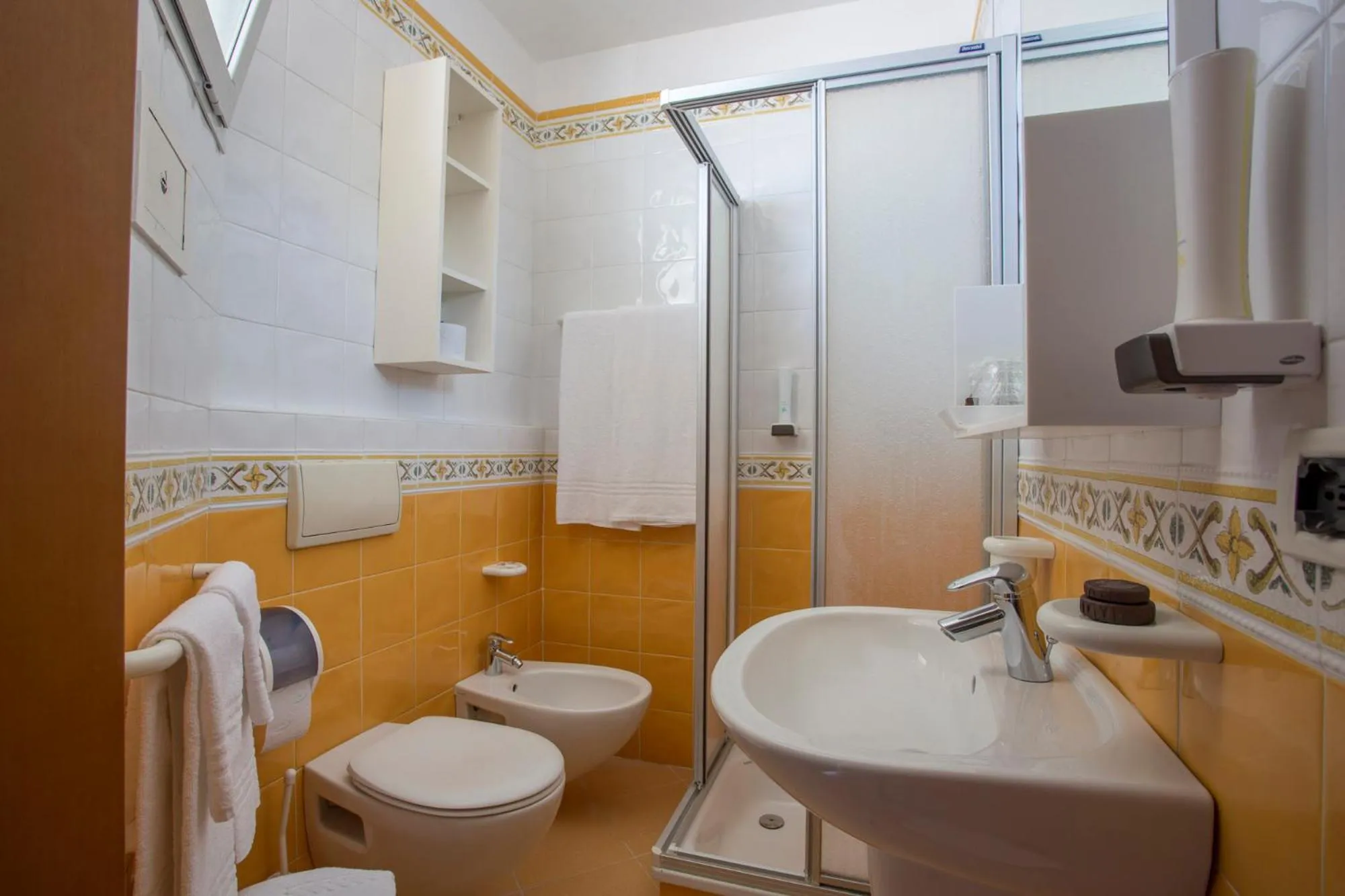 Bathroom in Hotel Ambassador