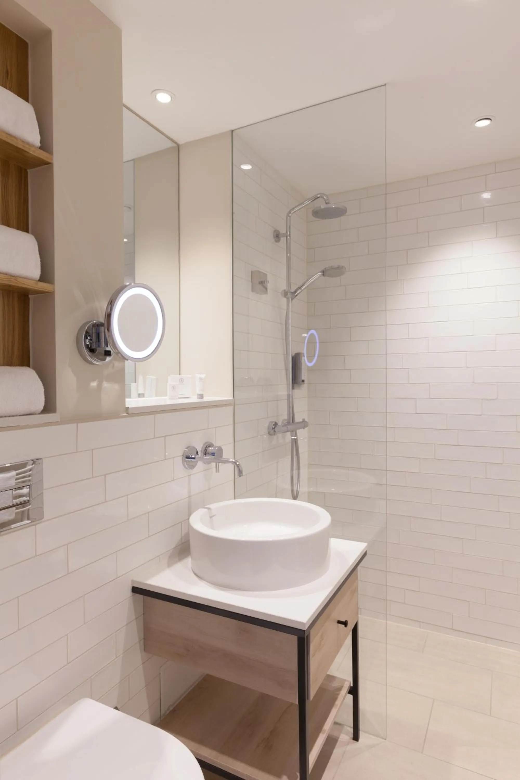 Bathroom in Wyn. Strandhotel Sylt