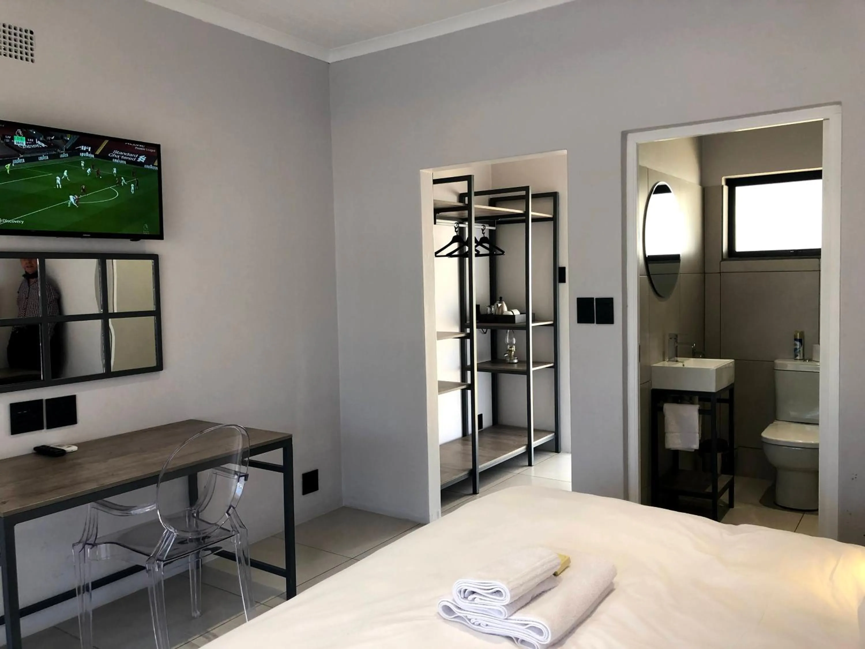 Bathroom, Bed in Umtali Country Inn