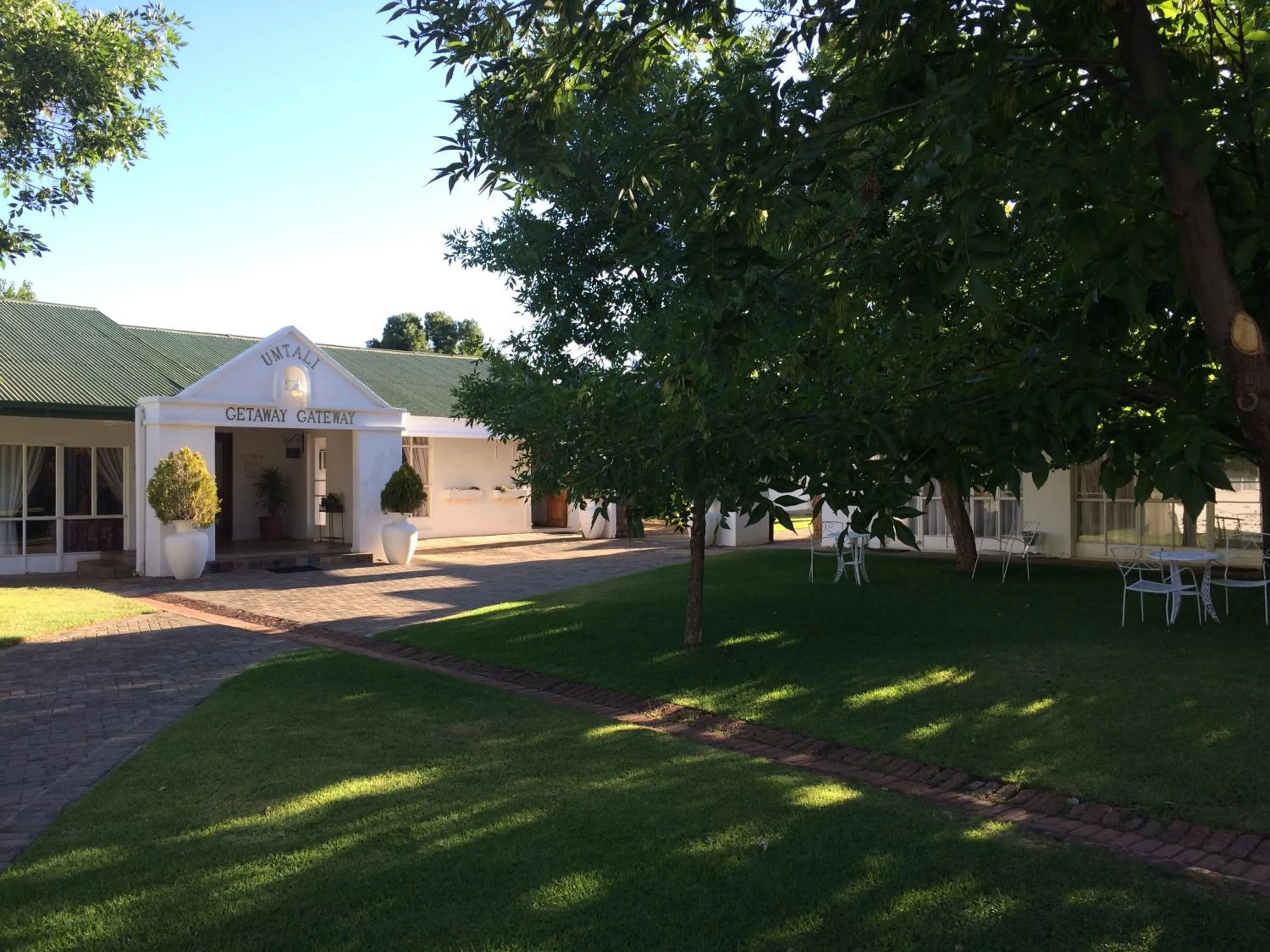 Facade/entrance in Umtali Country Inn