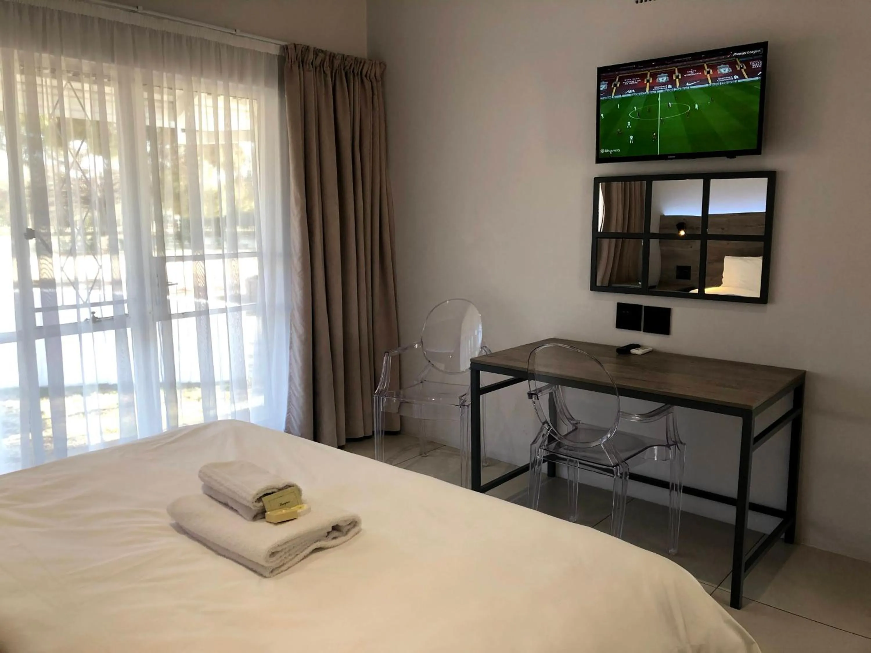 TV and multimedia, Bed in Umtali Country Inn