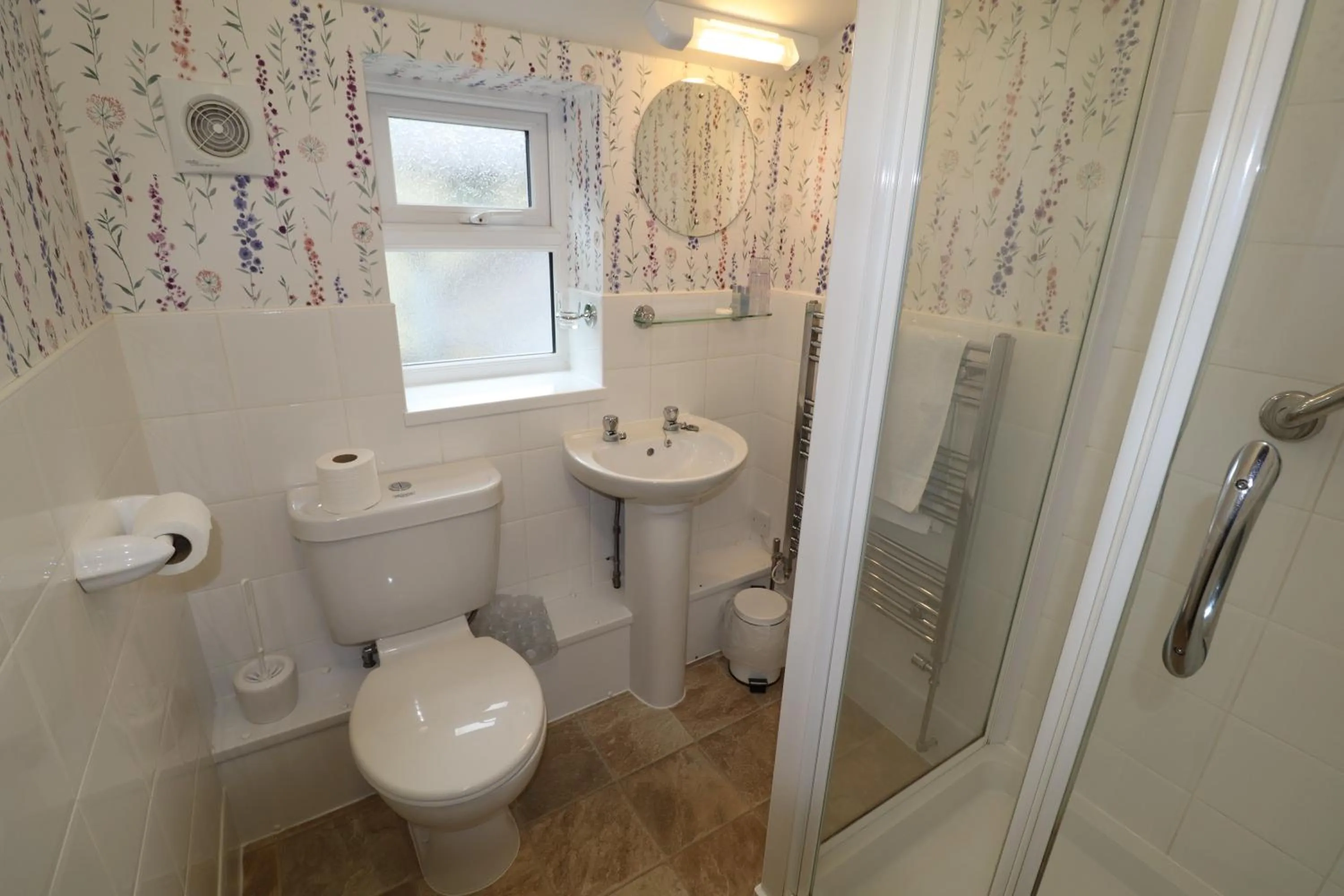 Shower in The Raincliffe Hotel