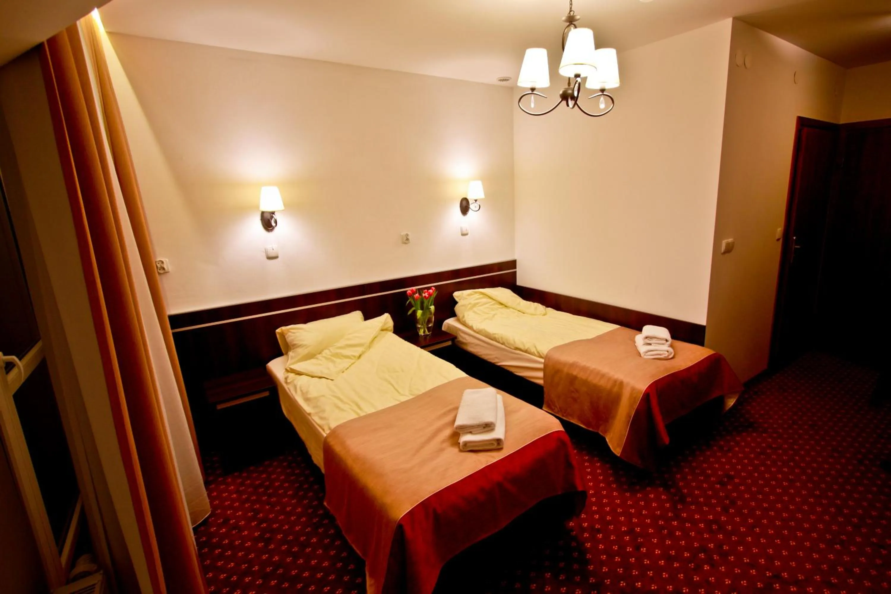 Photo of the whole room, Bed in Hotel Milord