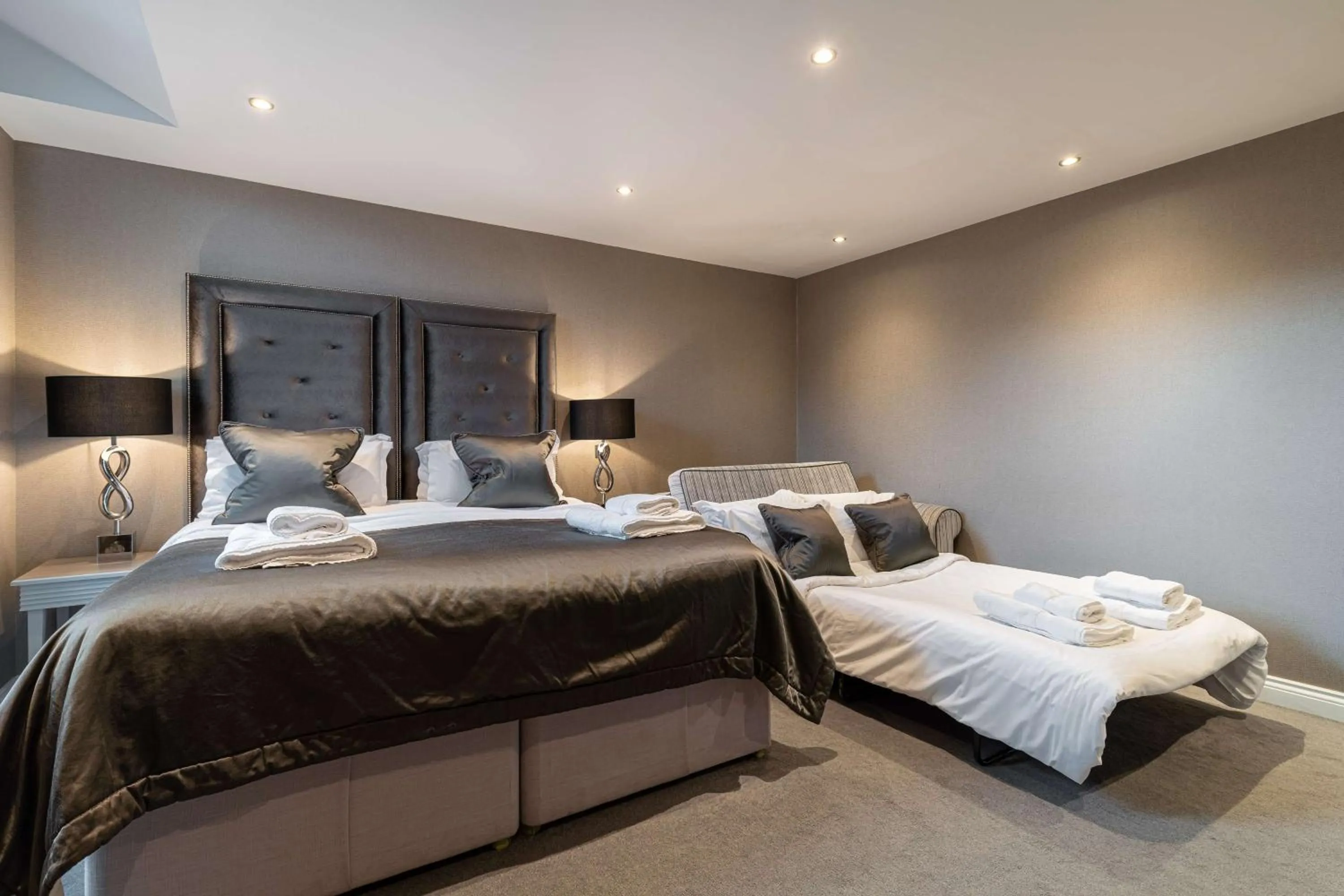 Photo of the whole room, Bed in The Bold Hotel; BW Signature Collection