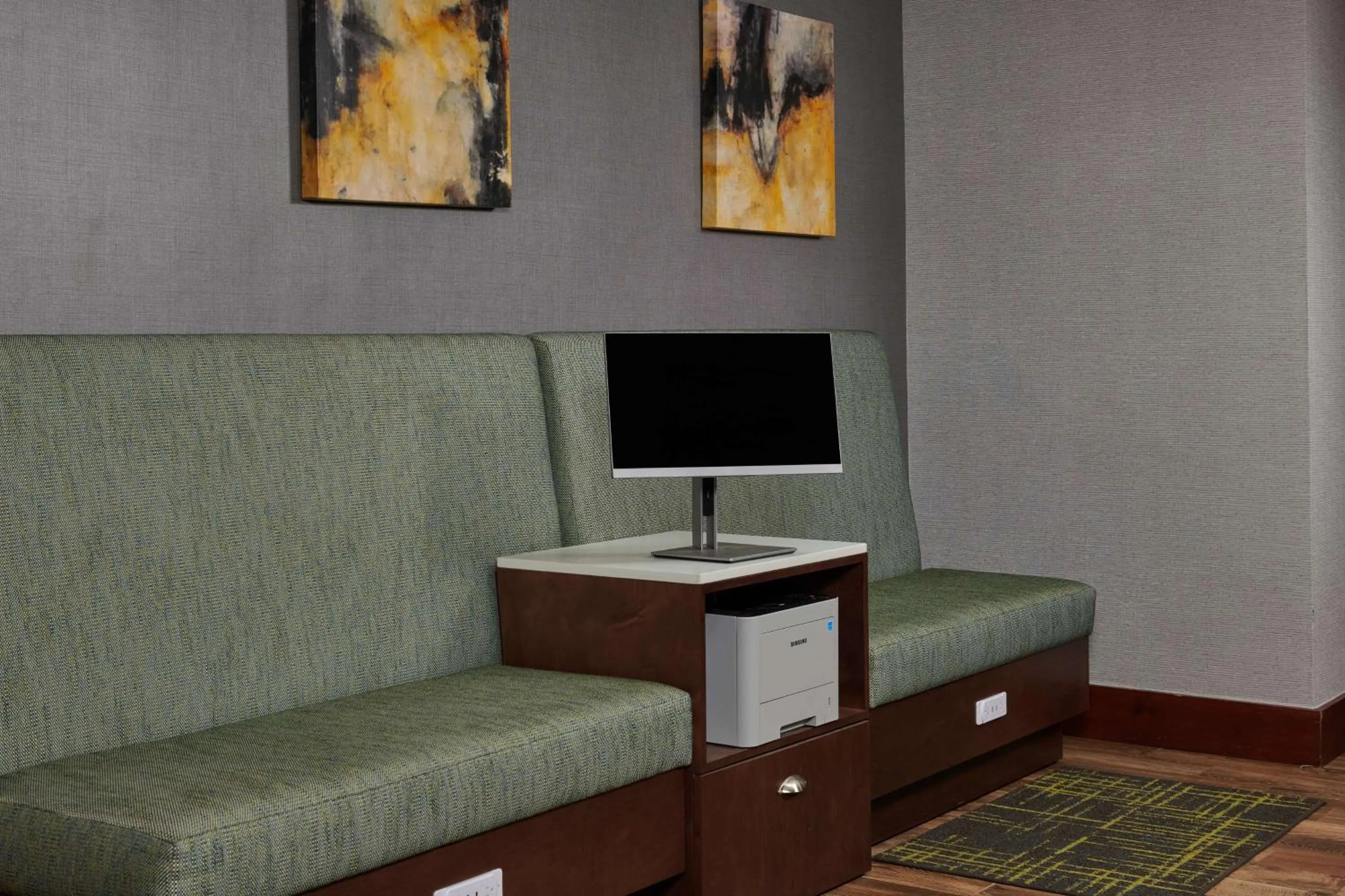 Business facilities in Hampton Inn Atlanta-Cumberland Mall/Cobb Galleria Area