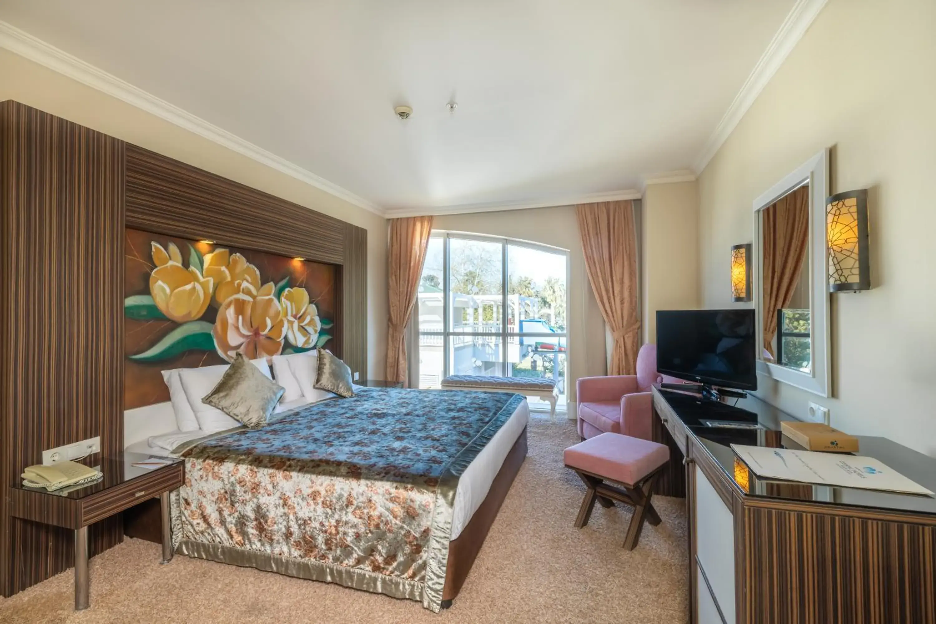 King Suite in Crystal De Luxe Comfort Collection - All Inclusive King Suite in Crystal De Luxe Comfort Collection - All Inclusive