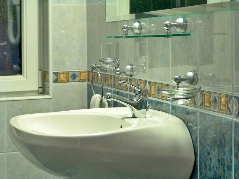 Bathroom in Hotel Oasis