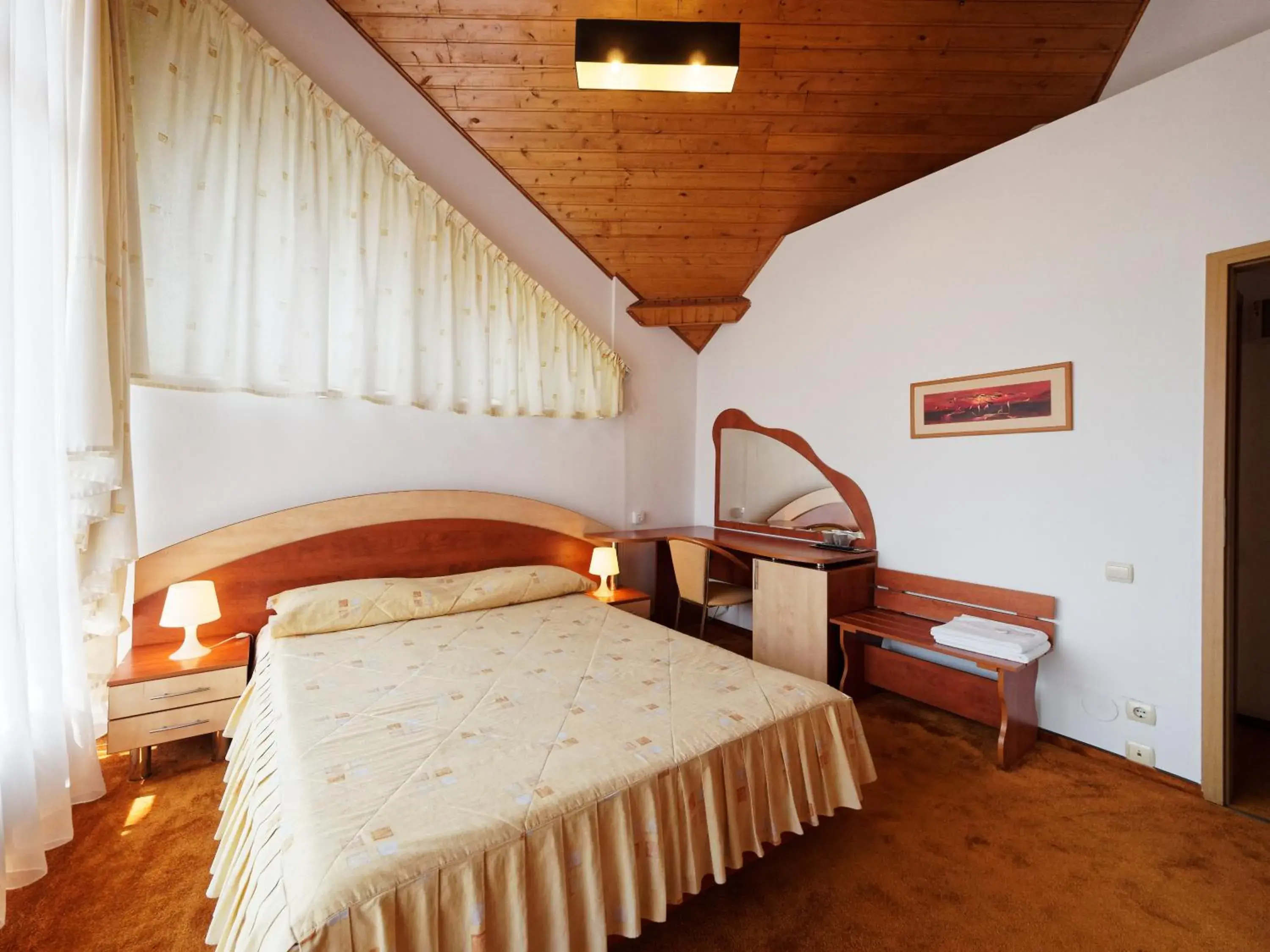 Large Double Room in Hotel Oasis Large Double Room in Hotel Oasis