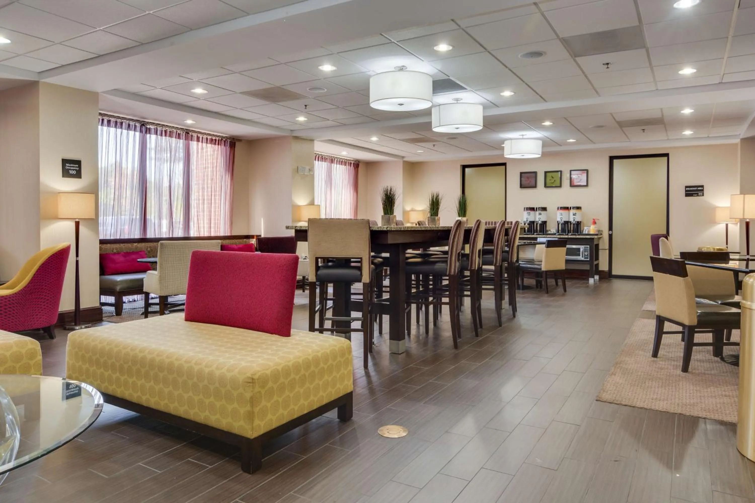 Lobby or reception in Hampton Inn Atlanta-Fairburn