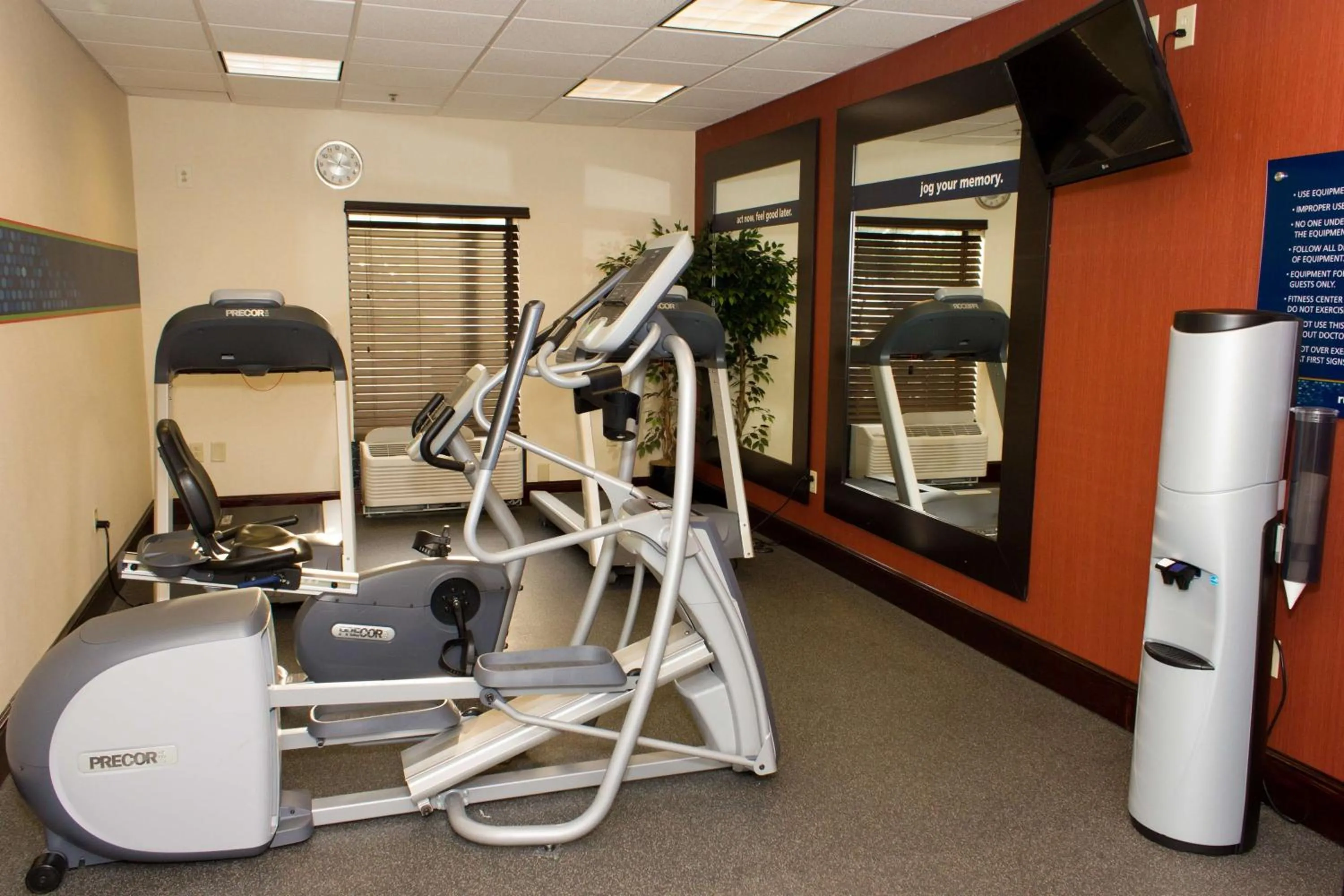 Fitness centre/facilities in Hampton Inn Atlanta-Fairburn