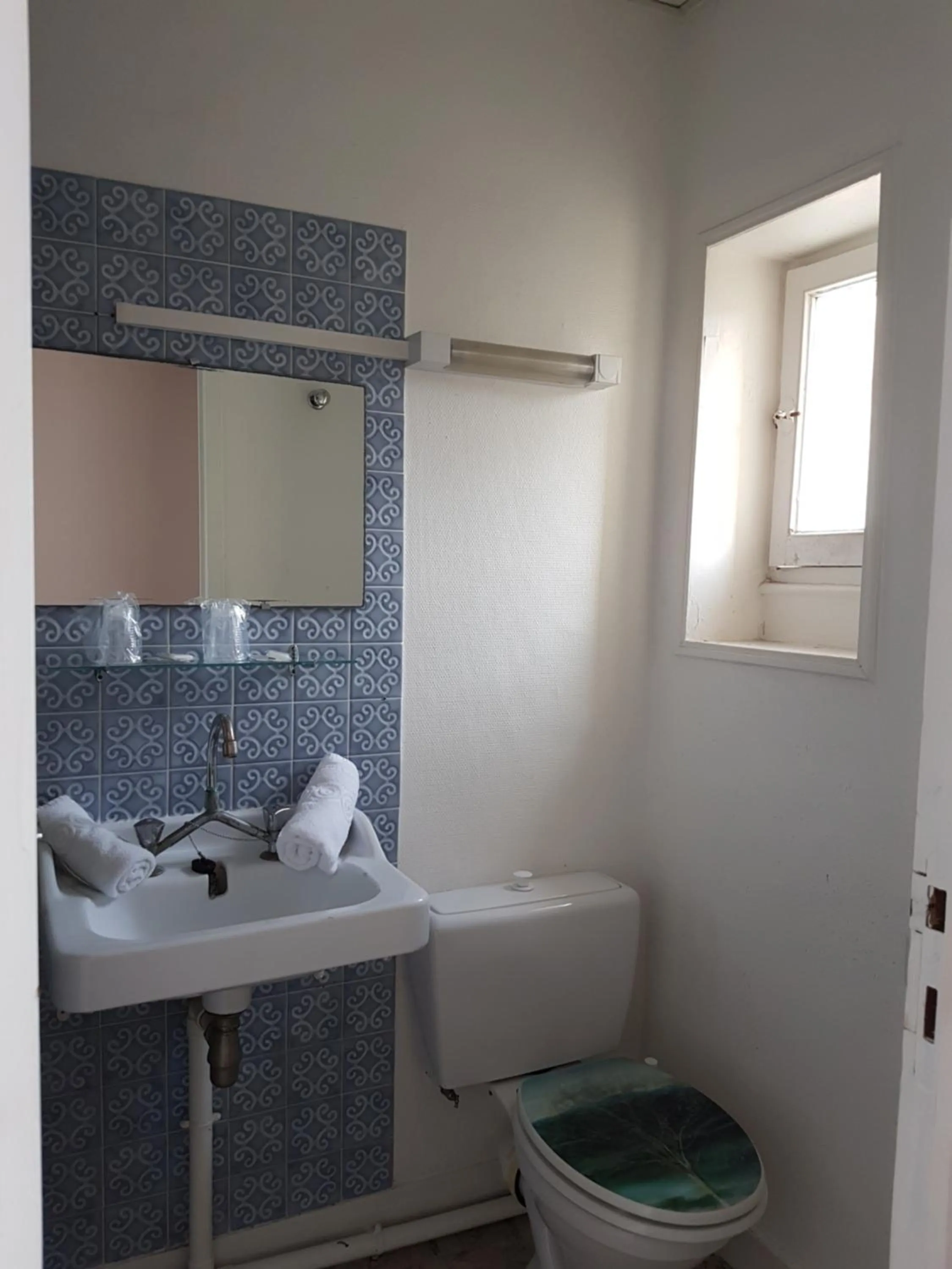 Bathroom in Hotel de Normandie