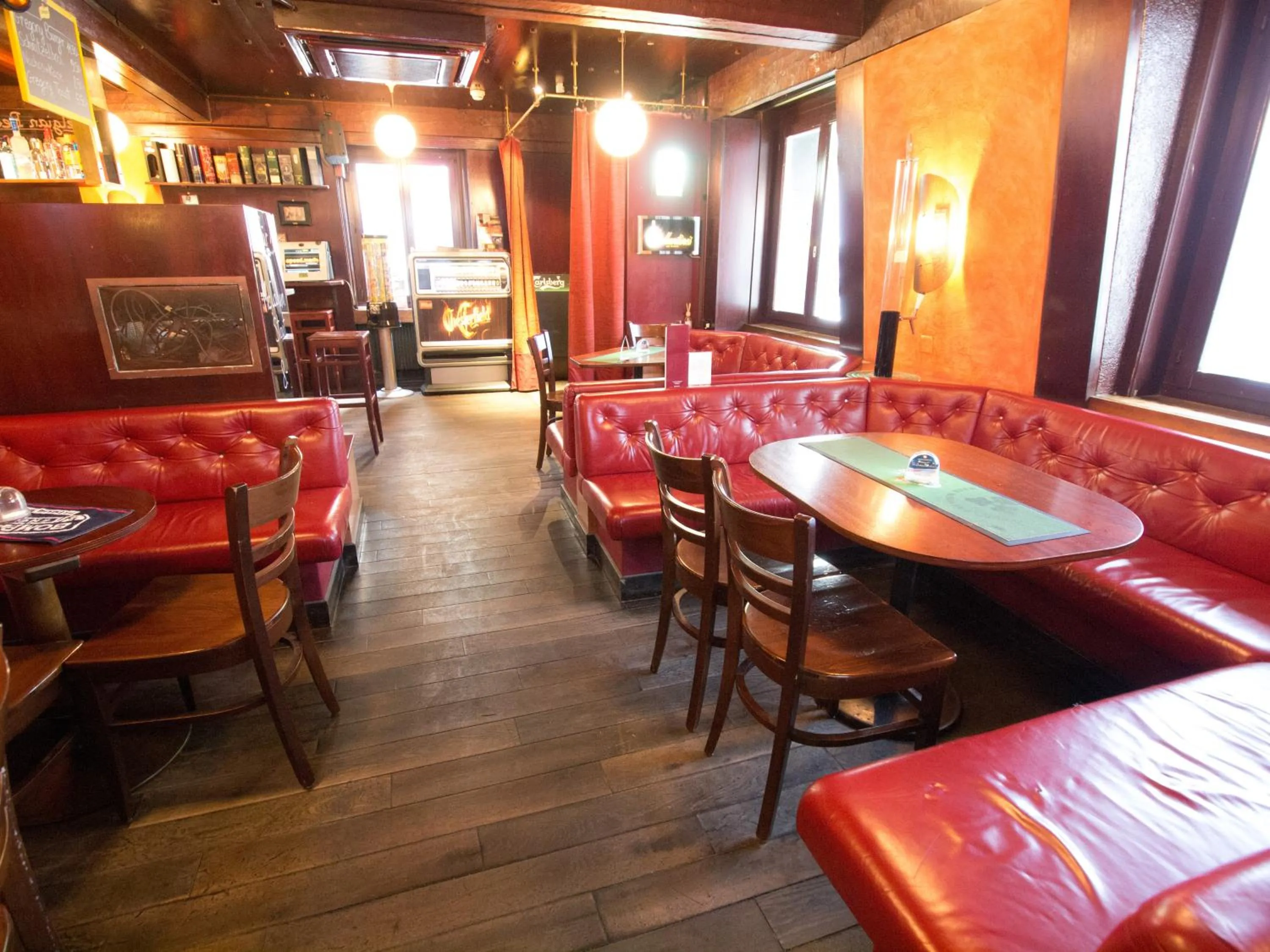 Restaurant/places to eat in Hotel Gregory