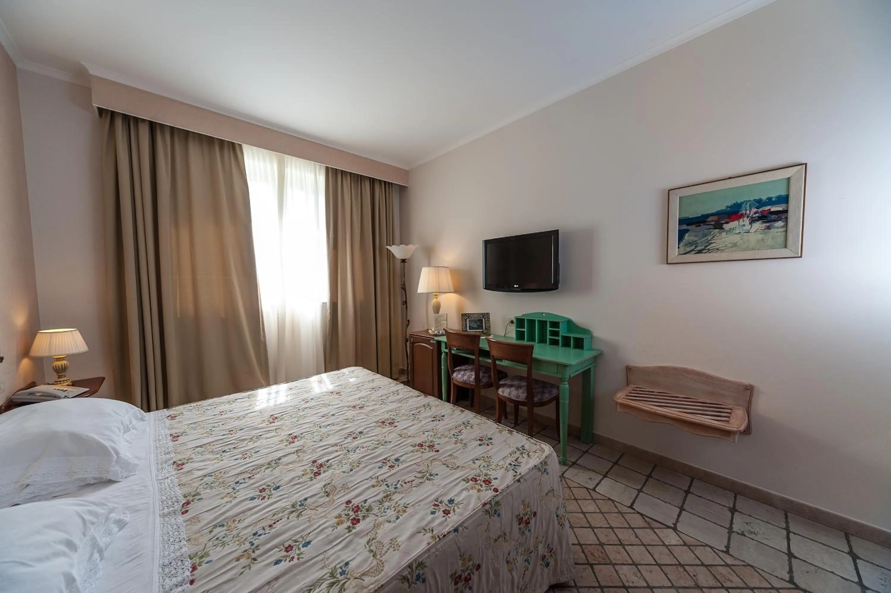 Bedroom, Bed in Albergo La Primula