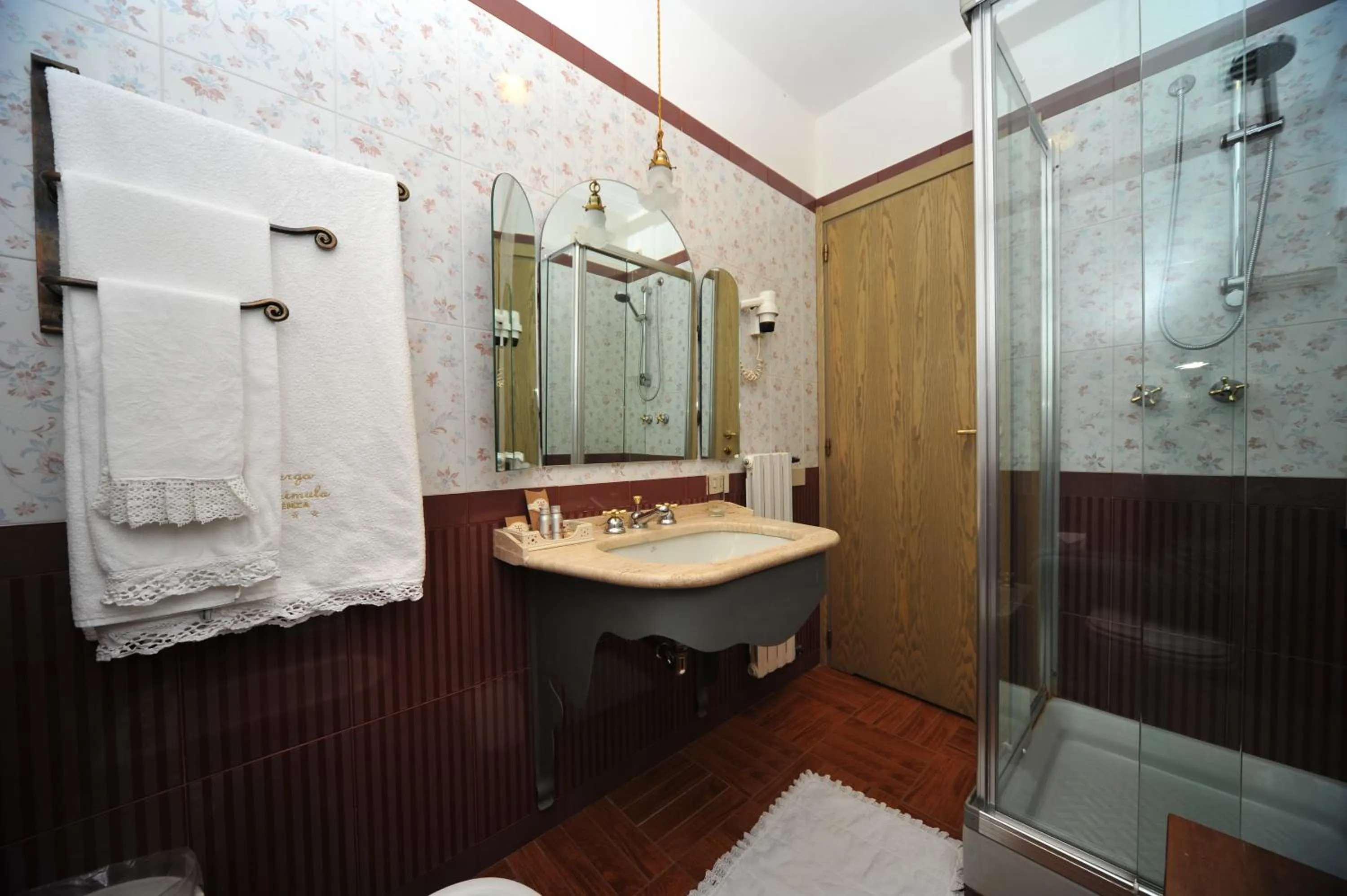 Bathroom in Albergo La Primula