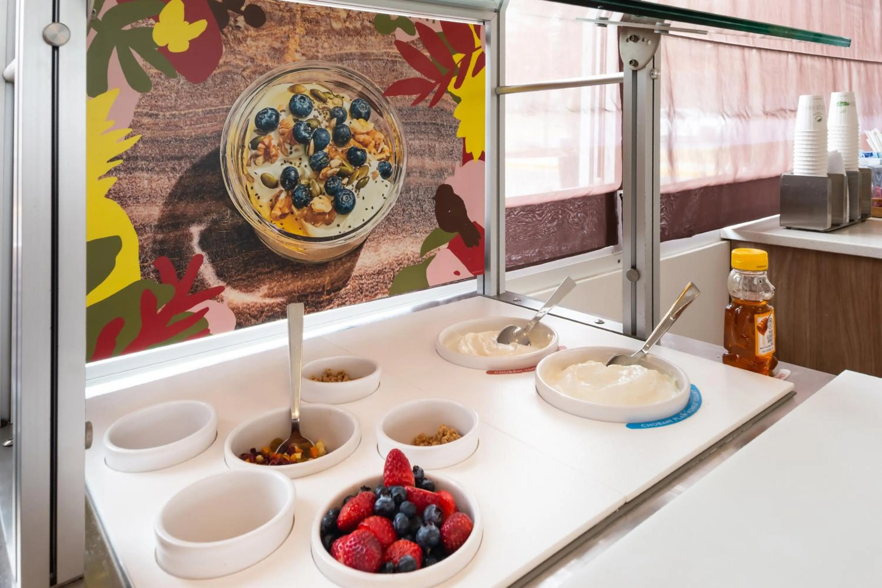 Restaurant/places to eat in Element Lexington