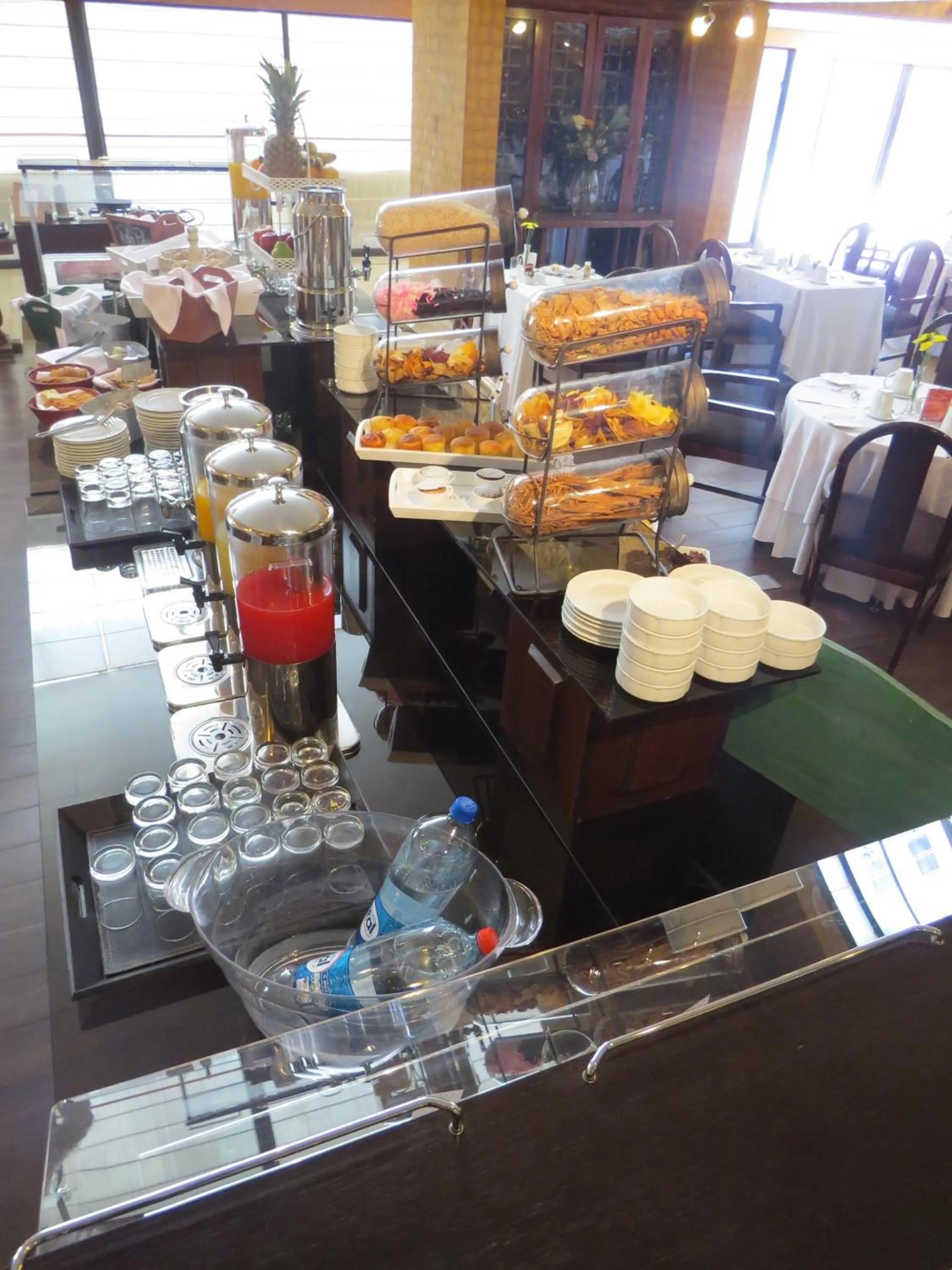 Restaurant/places to eat in Park Hotel Calama