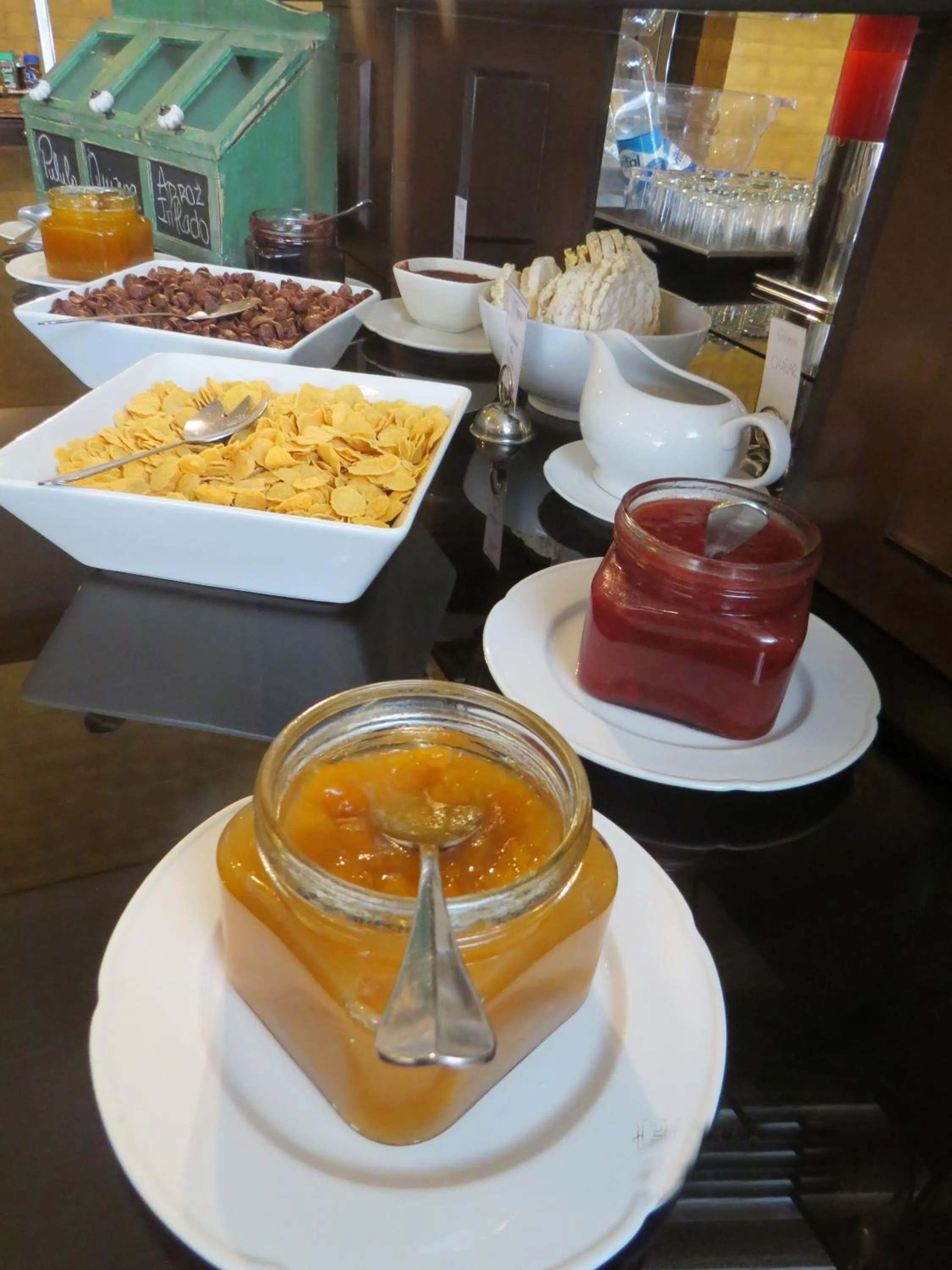 Restaurant/places to eat in Park Hotel Calama