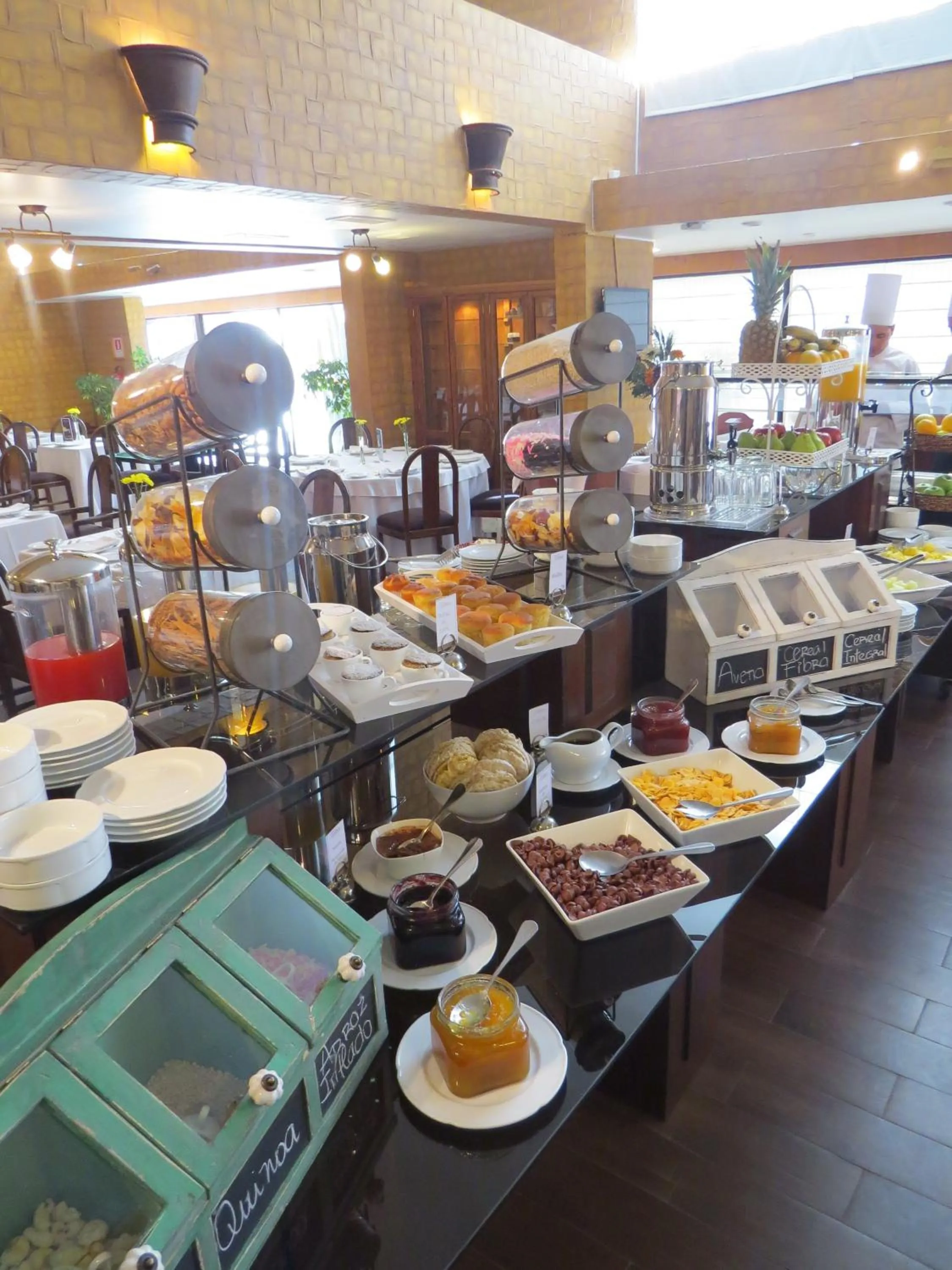 Restaurant/places to eat in Park Hotel Calama